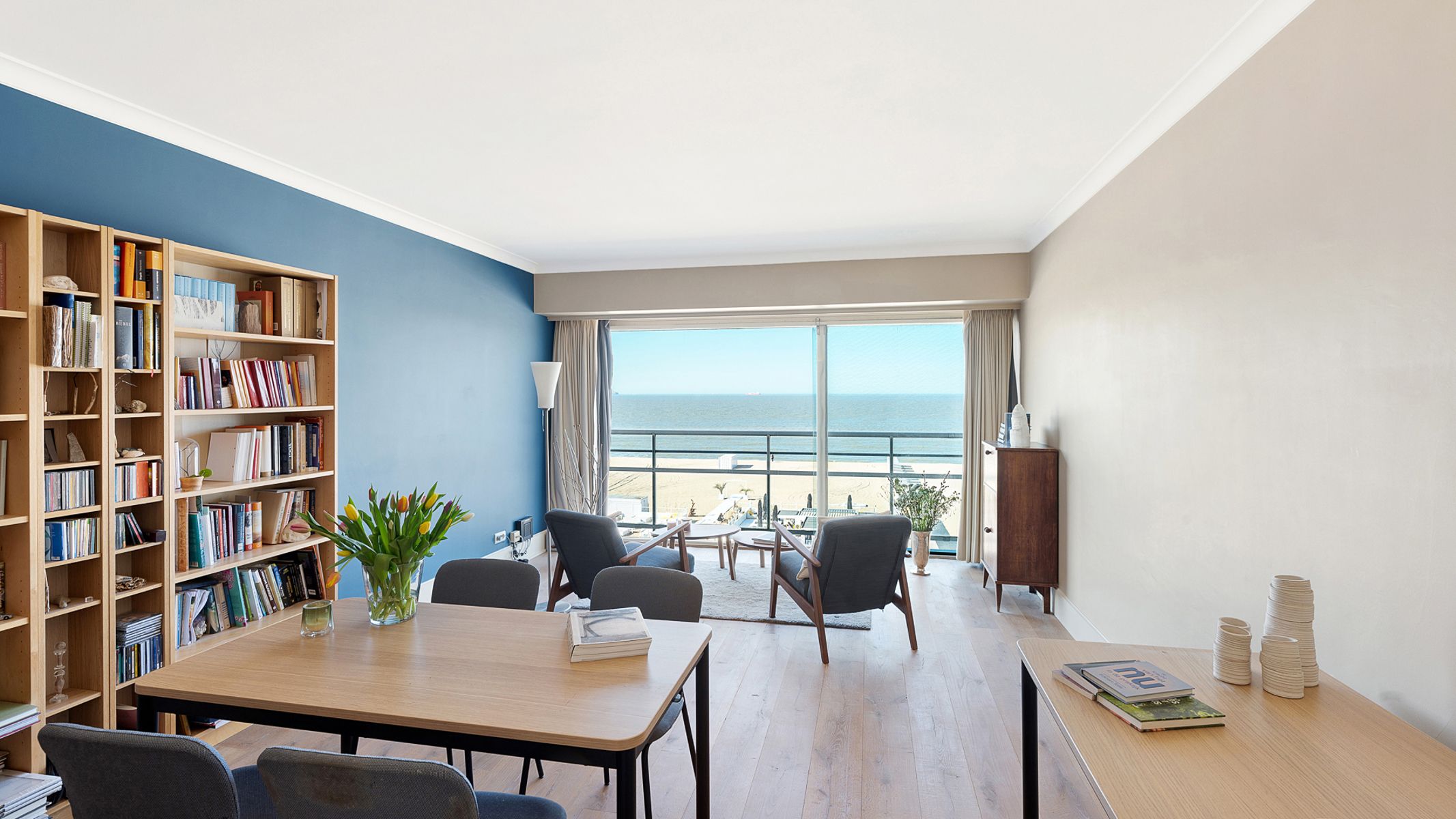 Mooie studio met panoramisch zeezicht foto {{pictureIndex}}