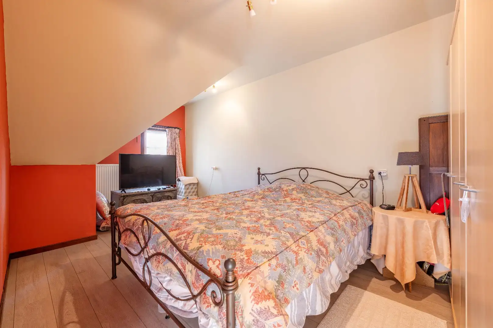 CENTRAAL GELEGEN INSTAPKLARE WONING foto 10