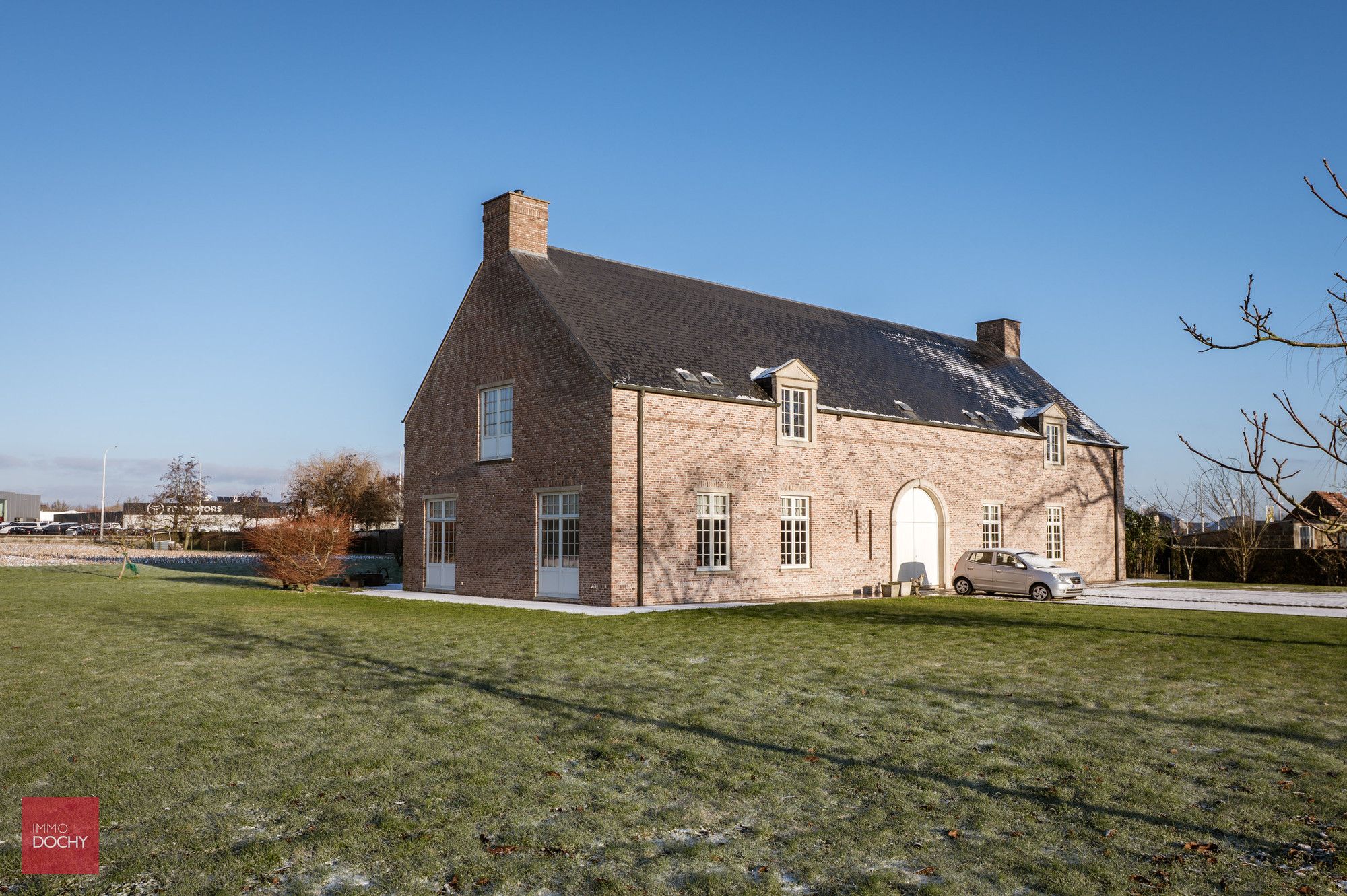 Ruime villa met veel mogelijkheden foto 2