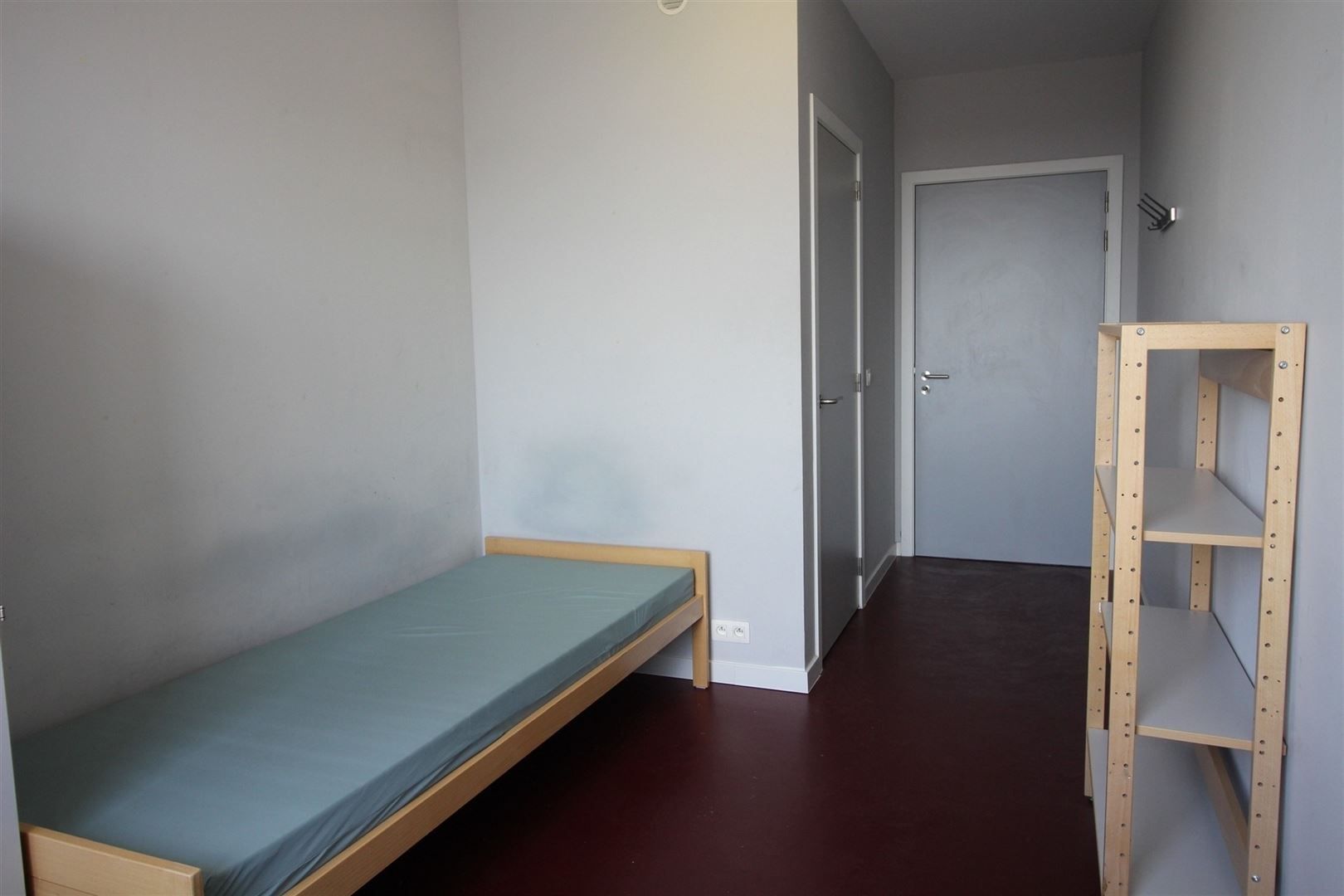 Studentenkamer op de bovenste verdieping op een toplocatie! foto 2