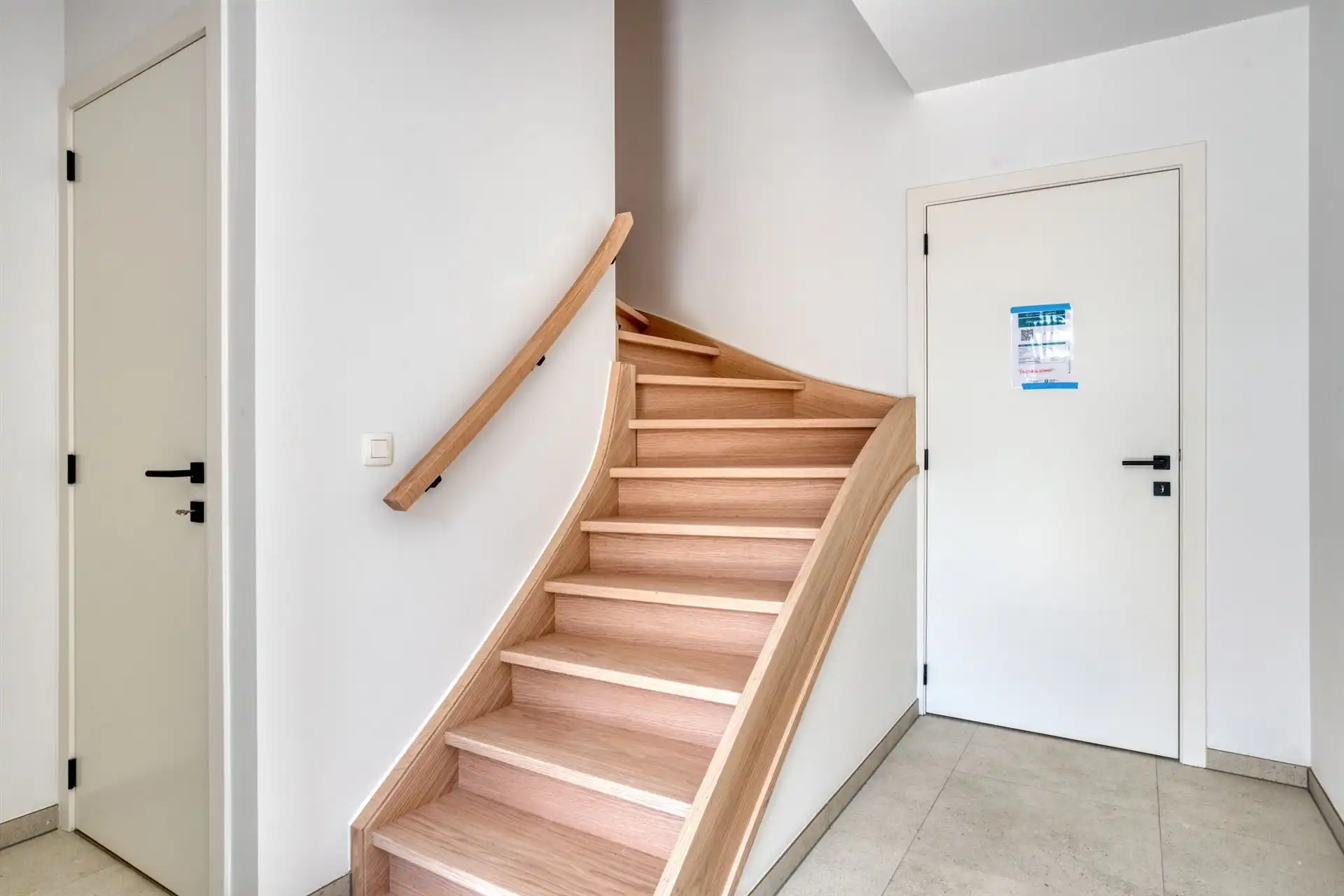 Prachtige nieuwbouw in rustige straat foto 6