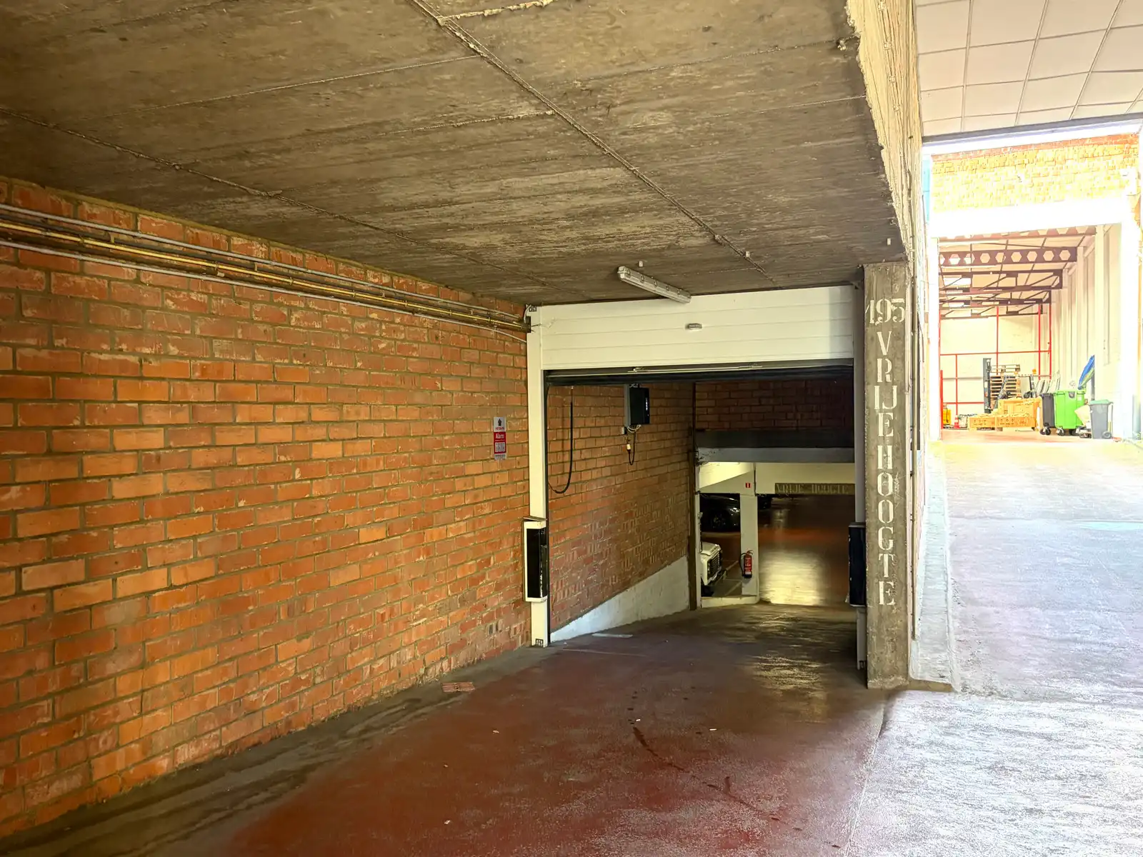 Parkeerplaats te koop foto 3