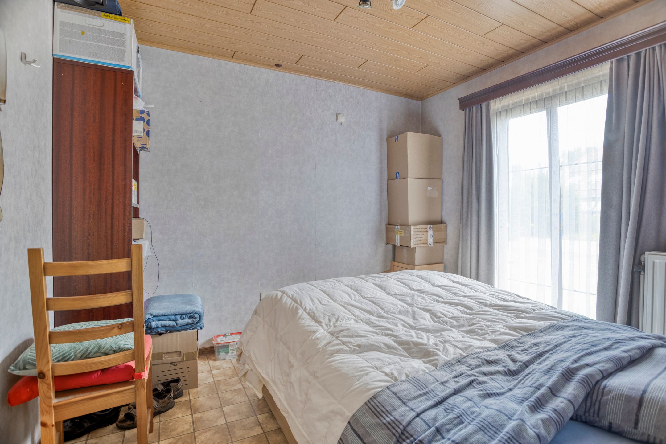 Te renoveren woning op ruim perceel foto 11