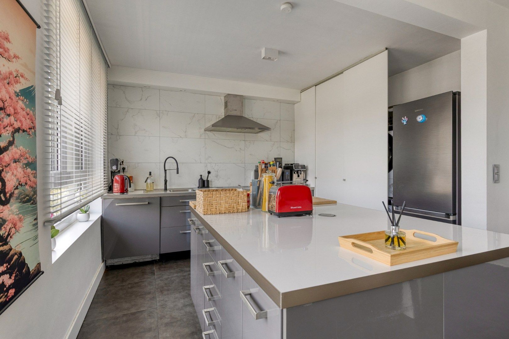 Instapklaar appartement met terras en garage in rustige woonwijk foto 7