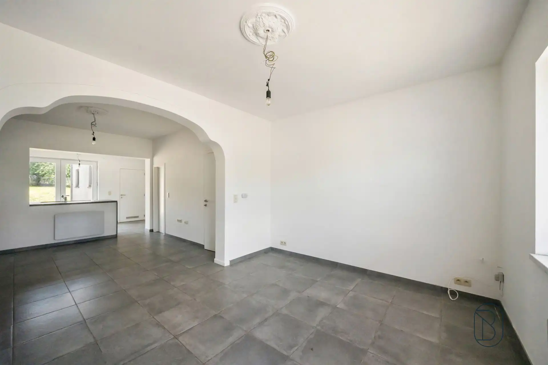Mooie gerenoveerde halfopen woning met tuin in Saint-Sauveur foto 6