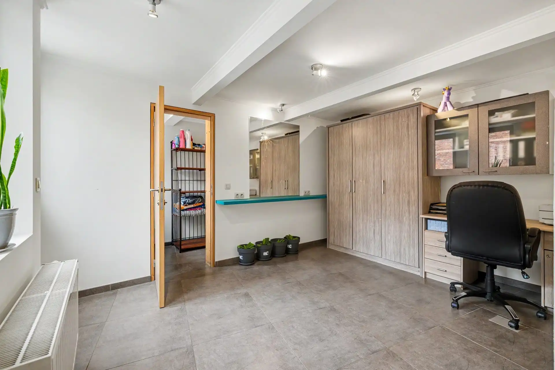 Instapklare woning met 2 slaapkamers en garage vlak bij het centrum van Stekene foto 9