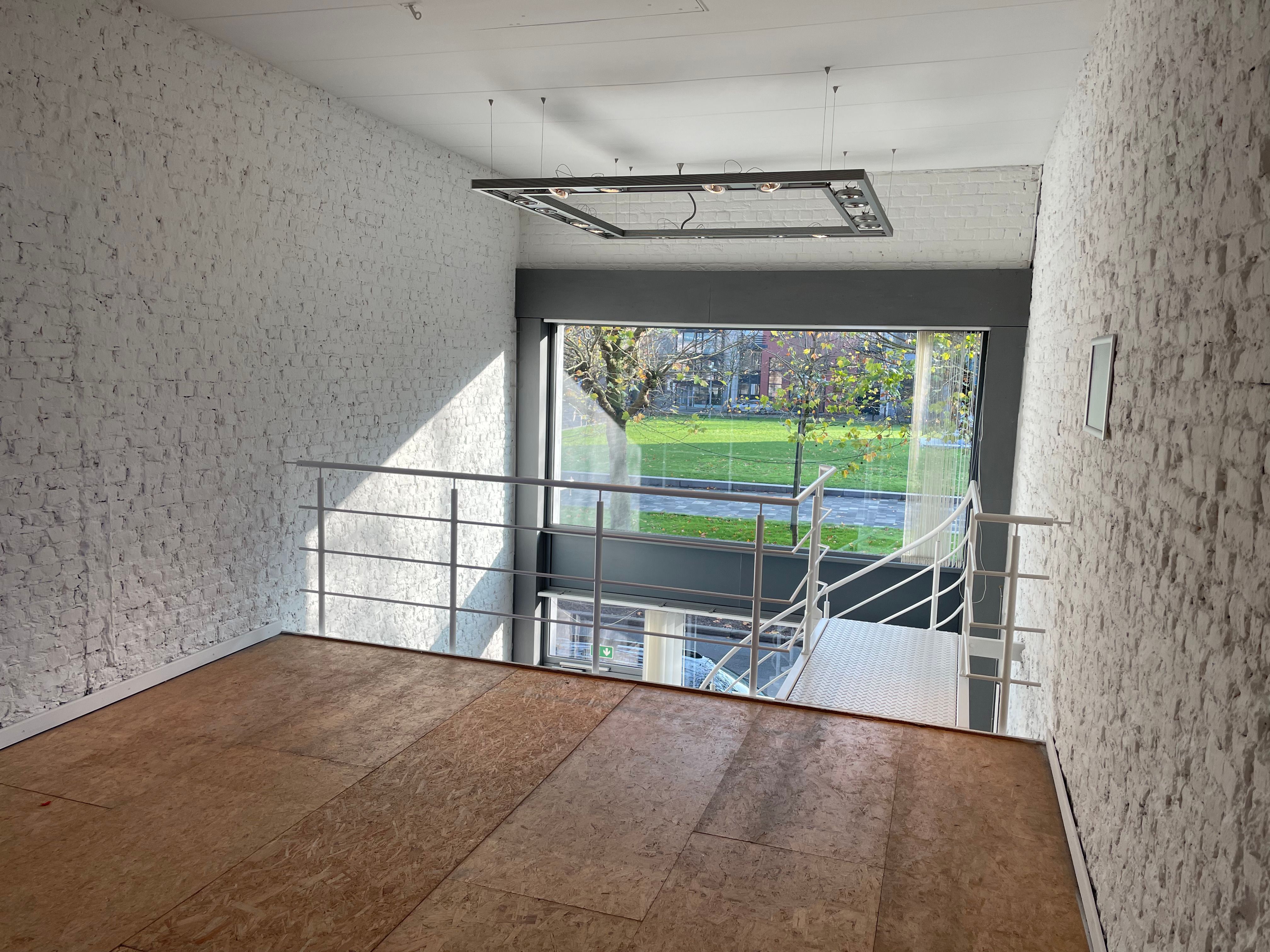 CENTRAAL GELEGEN HANDELSPÄND foto 18