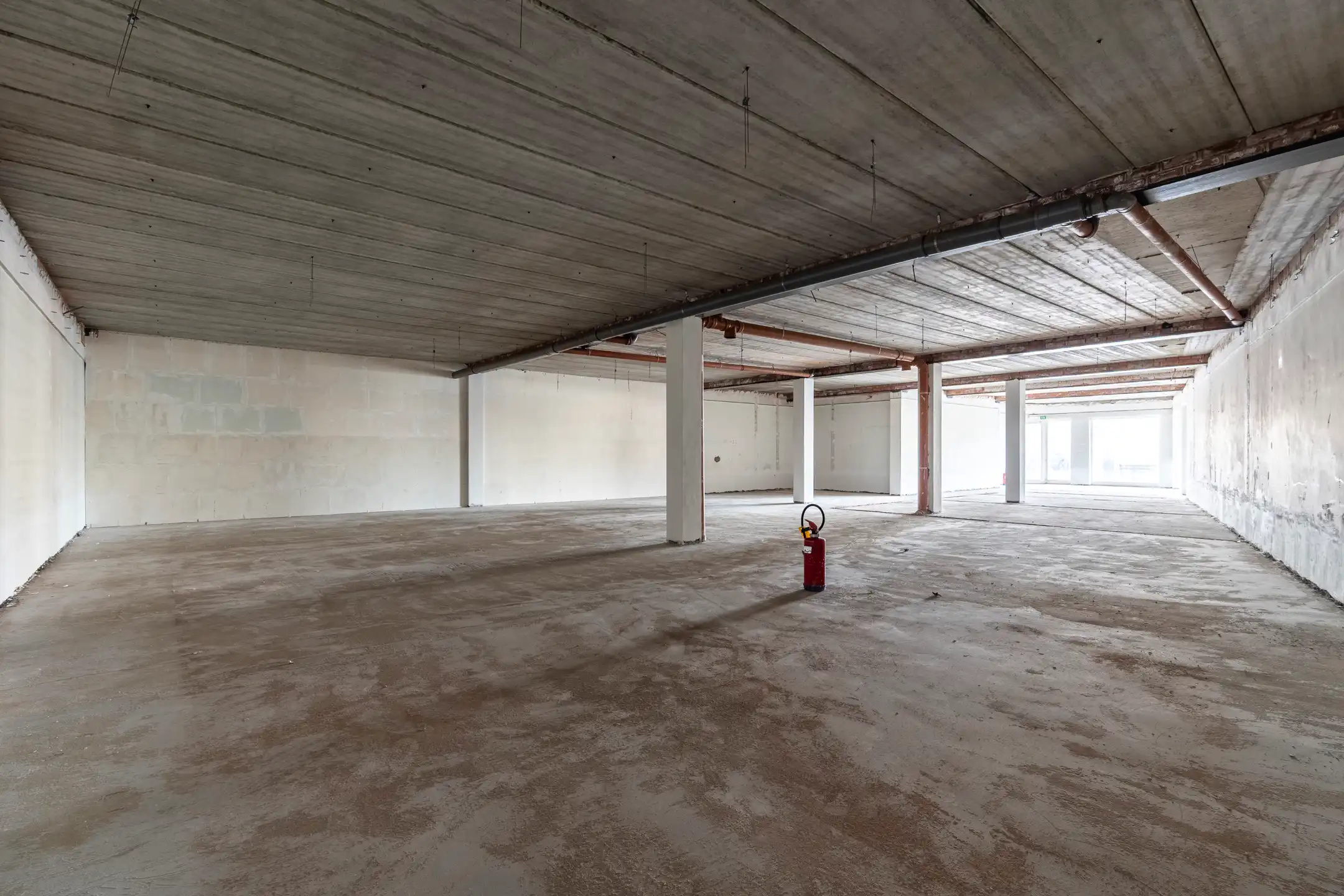 Casco handelsruimte van ca. 310 m² gelegen aan de jachthaven  foto 4