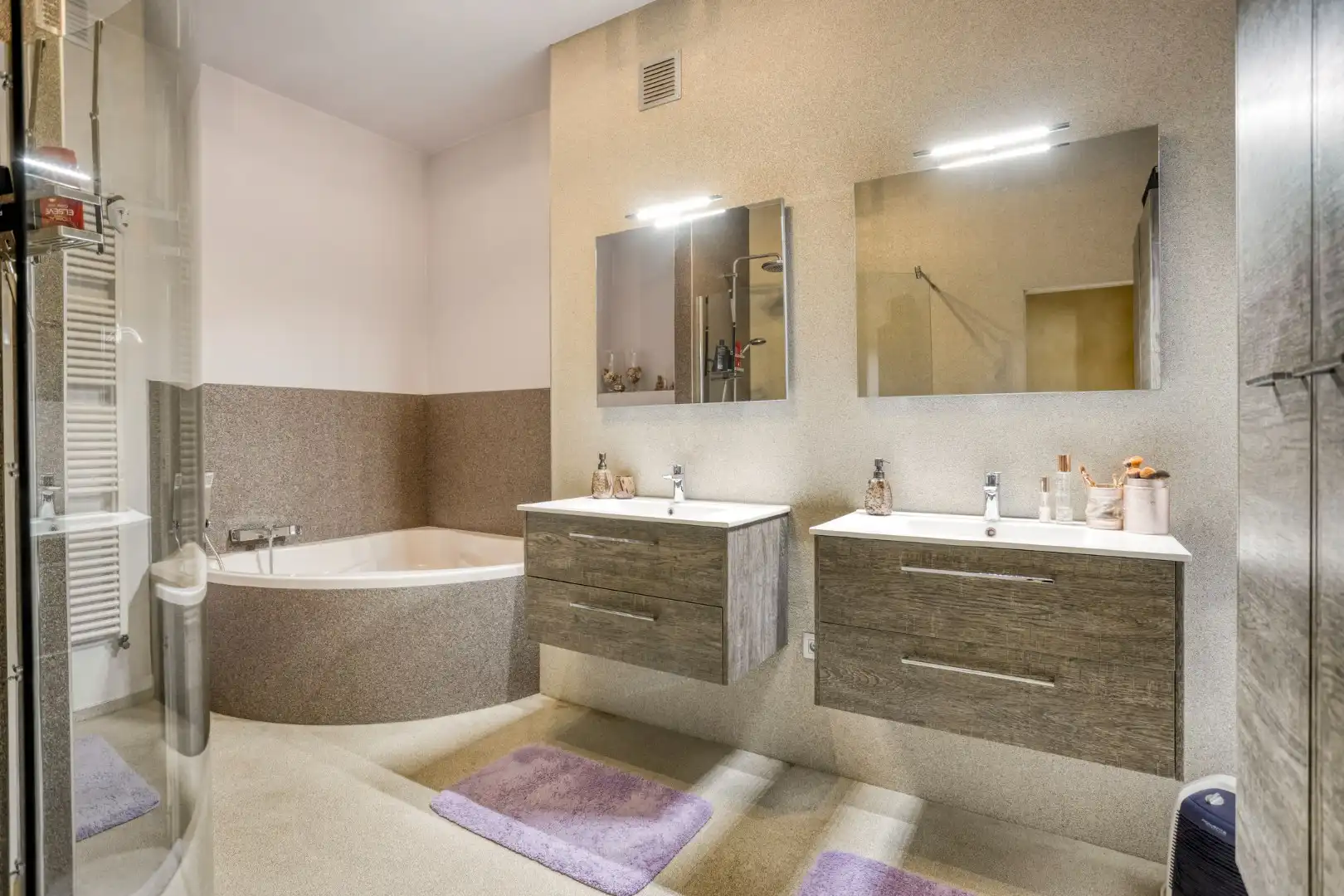 Instapklare woning aan het stadscentrum van Tongeren foto 14