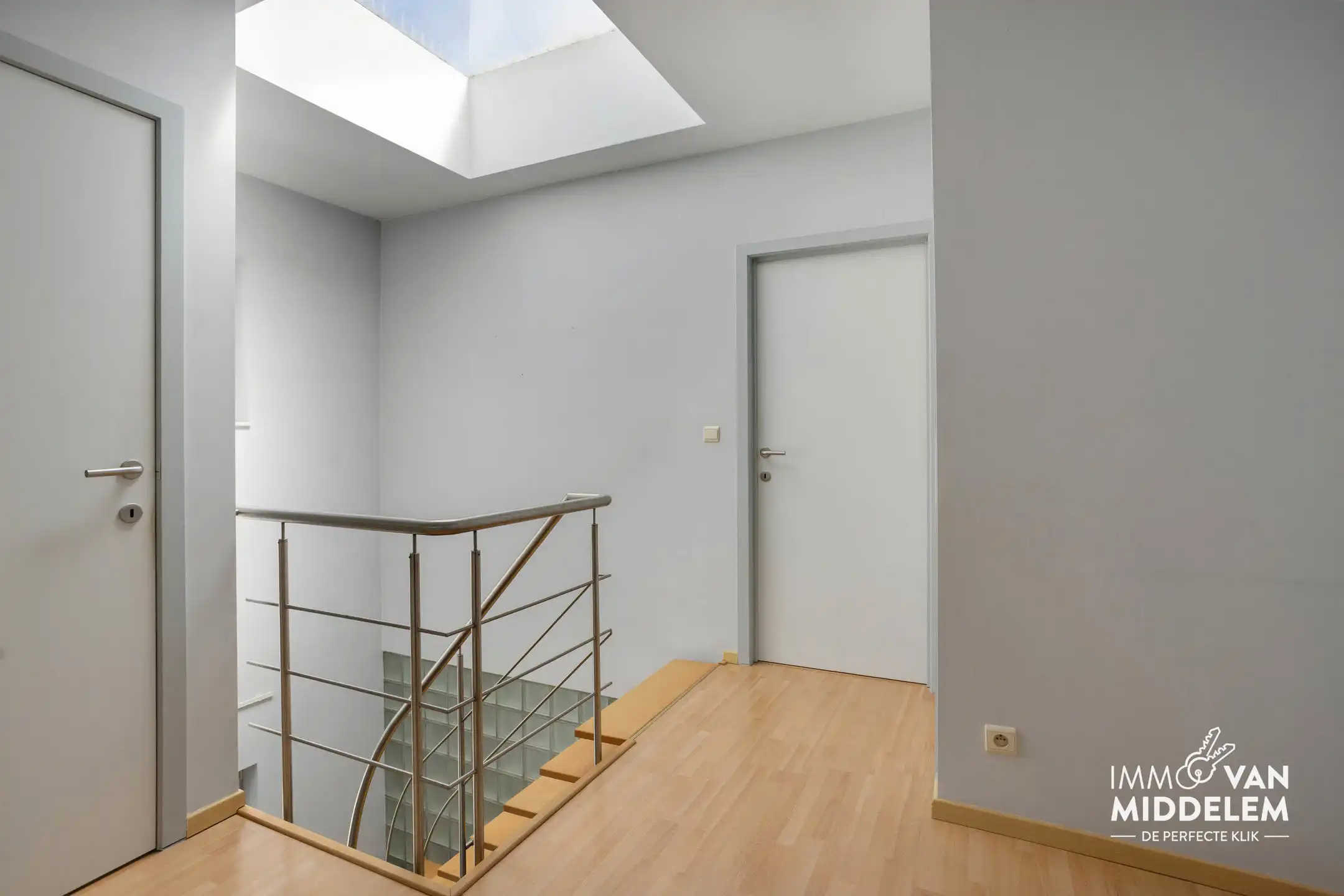 DUPLEXAPPARTEMENT MET 3 SLAAPKAMERS, GARAGE EN BERGING foto 7