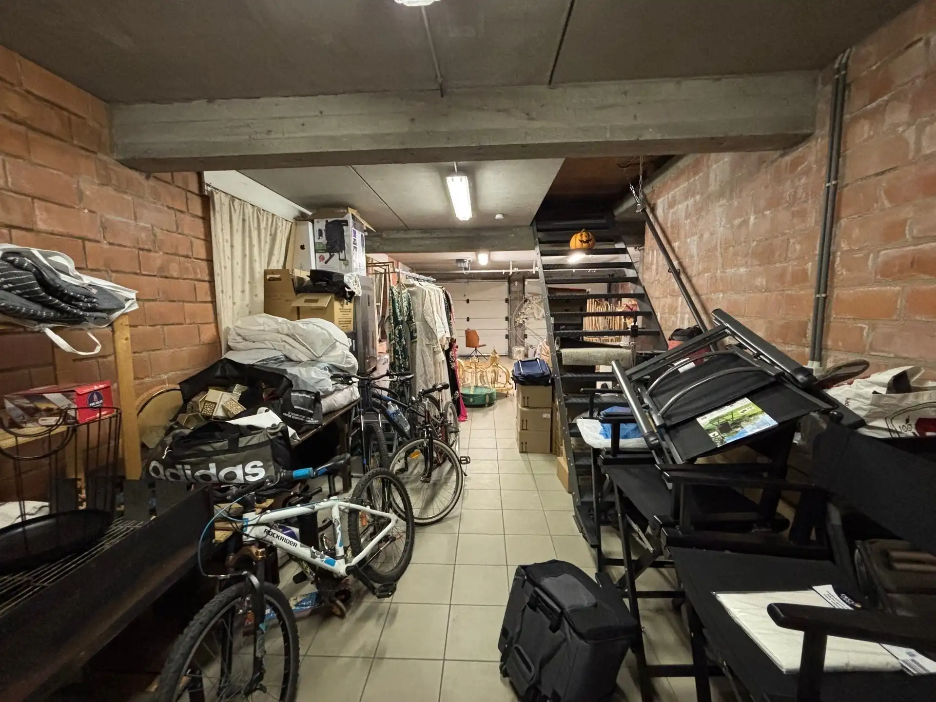 Ruime villa in een rustige omgeving met een grote tuin  foto 30