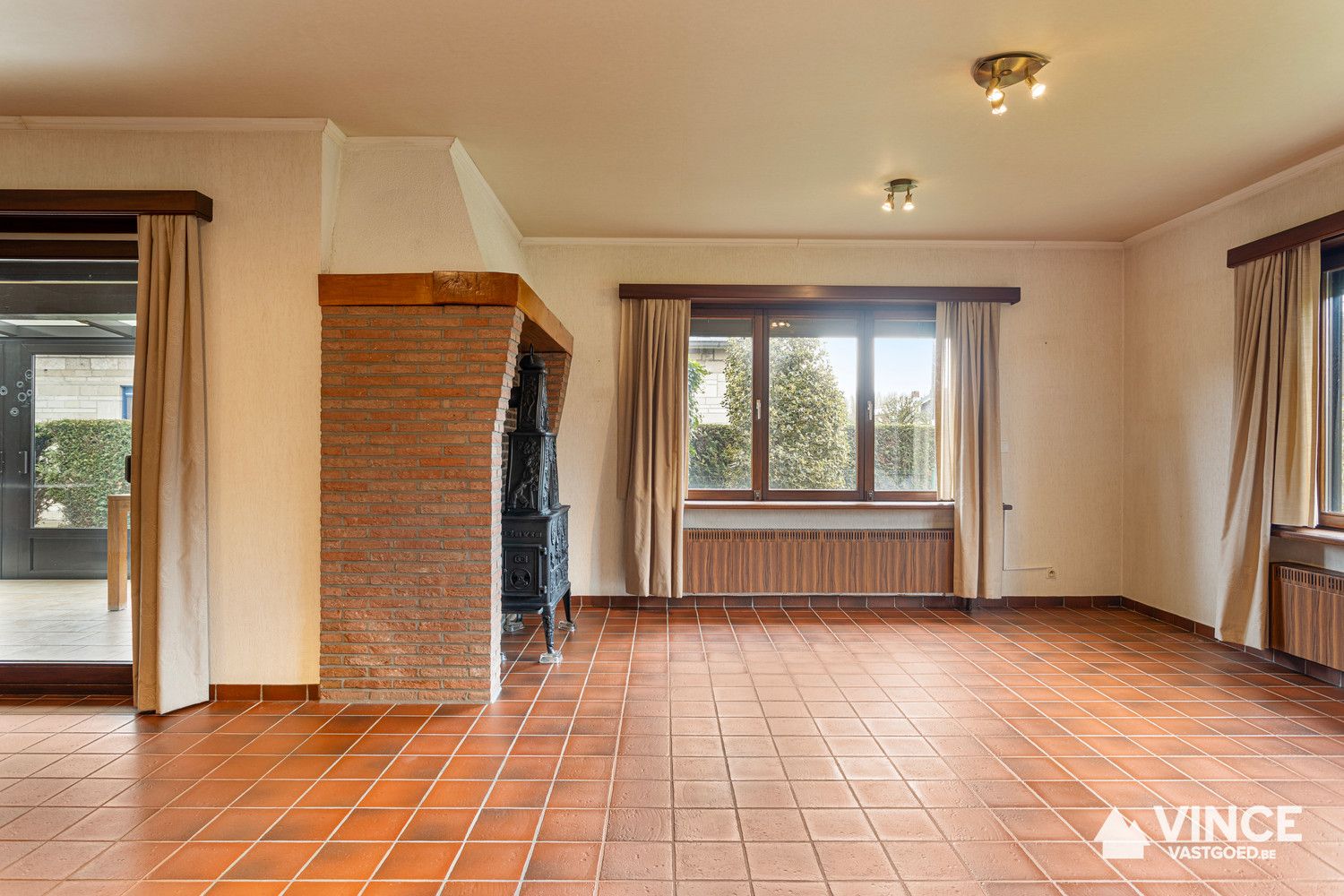 Gelijkvloerse woning in hoevestijl met veel uitbreidingsmogelijkheden foto 7