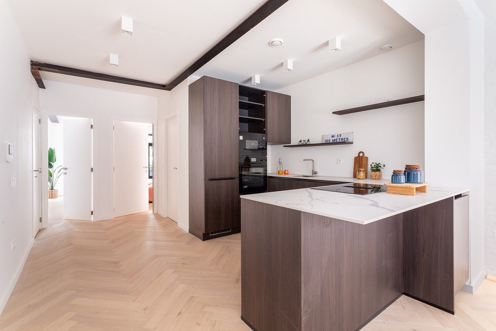 Luxueuze renovatie met tuin op toploctie foto {{pictureIndex}}