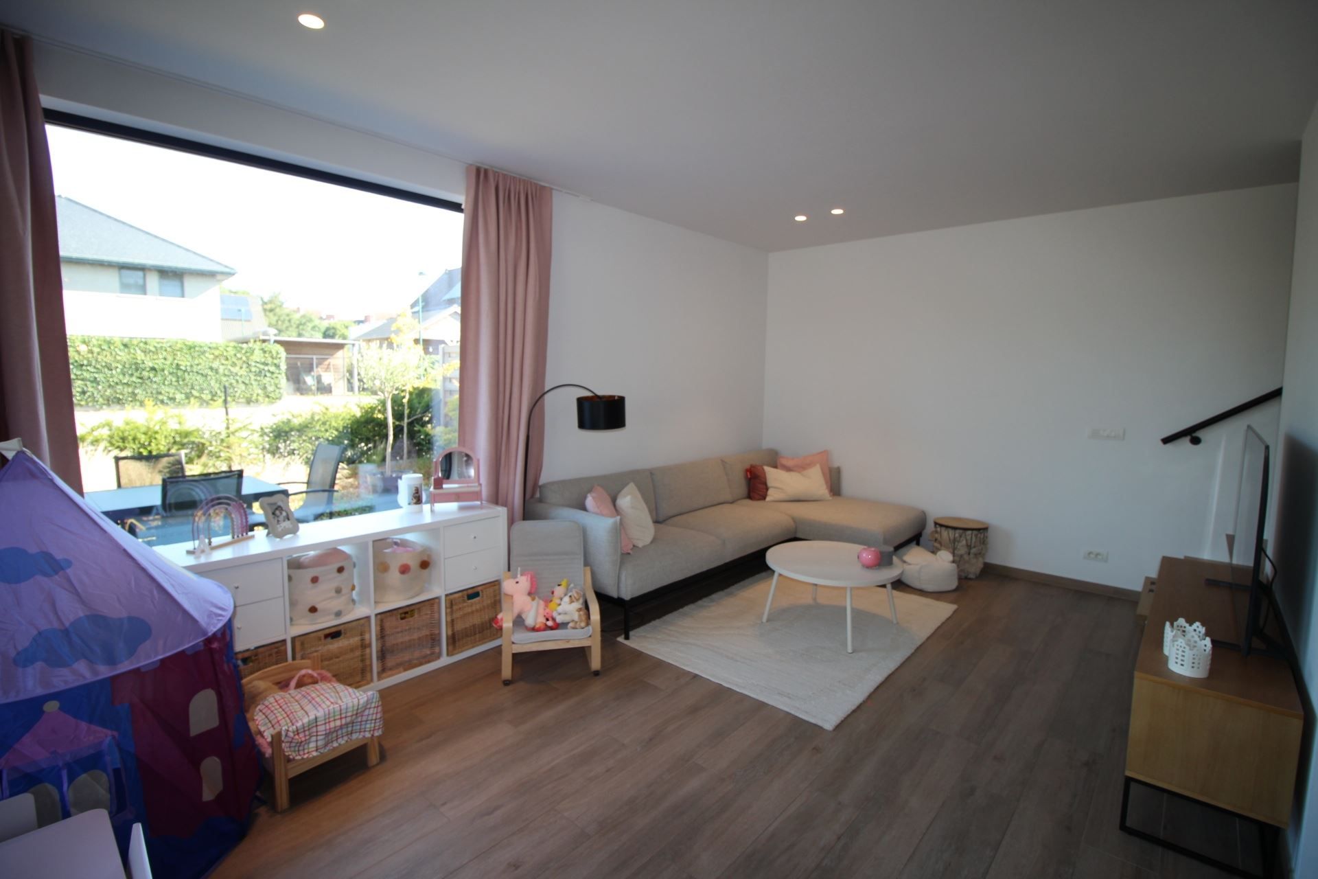 Moderne, energiezuinige woning. 3 Slaapkamers. foto 8