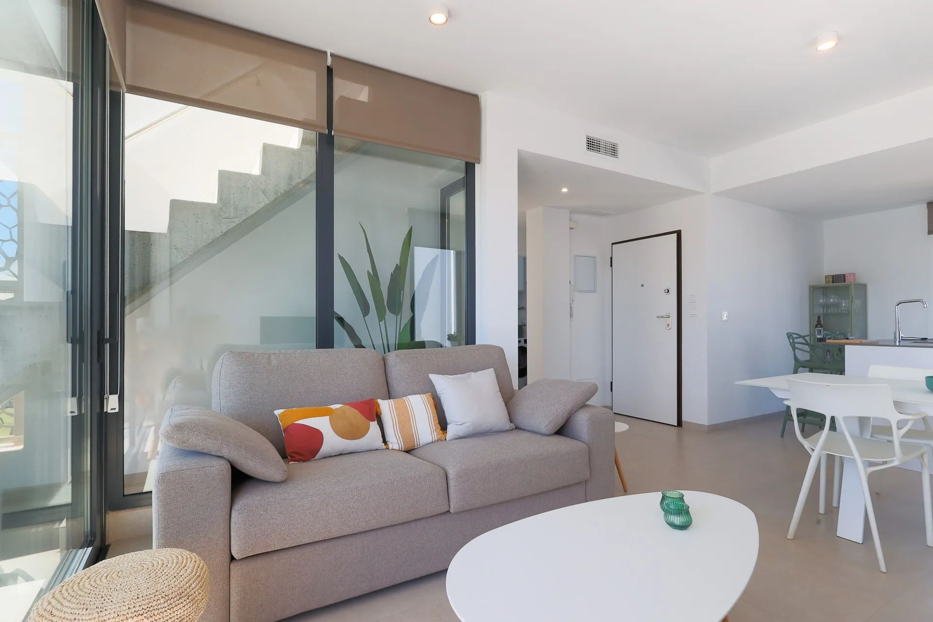 Direct genieten: instapklaar penthouse op toplocatie aan de kust foto 4