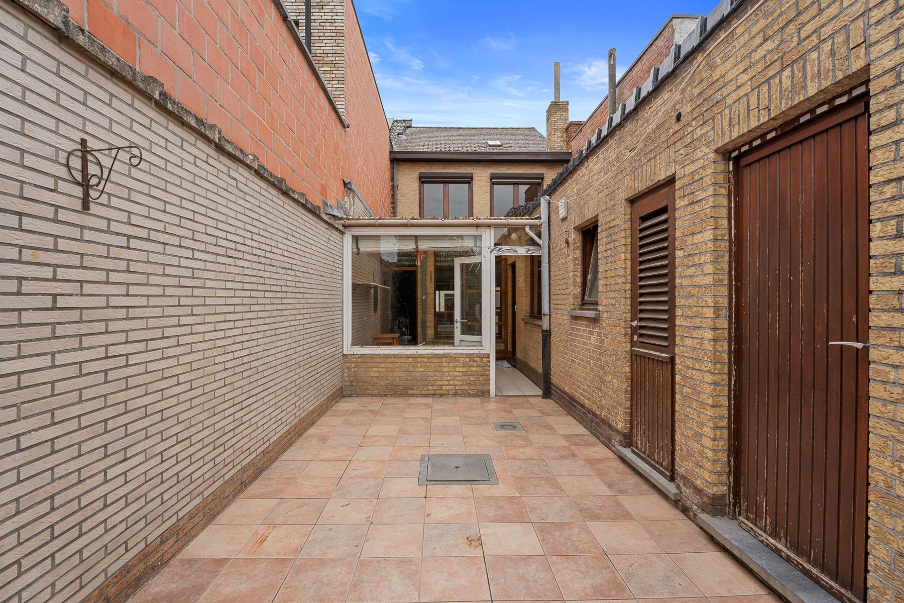 Te renoveren woning met potentieel in centrum Wetteren! foto 14