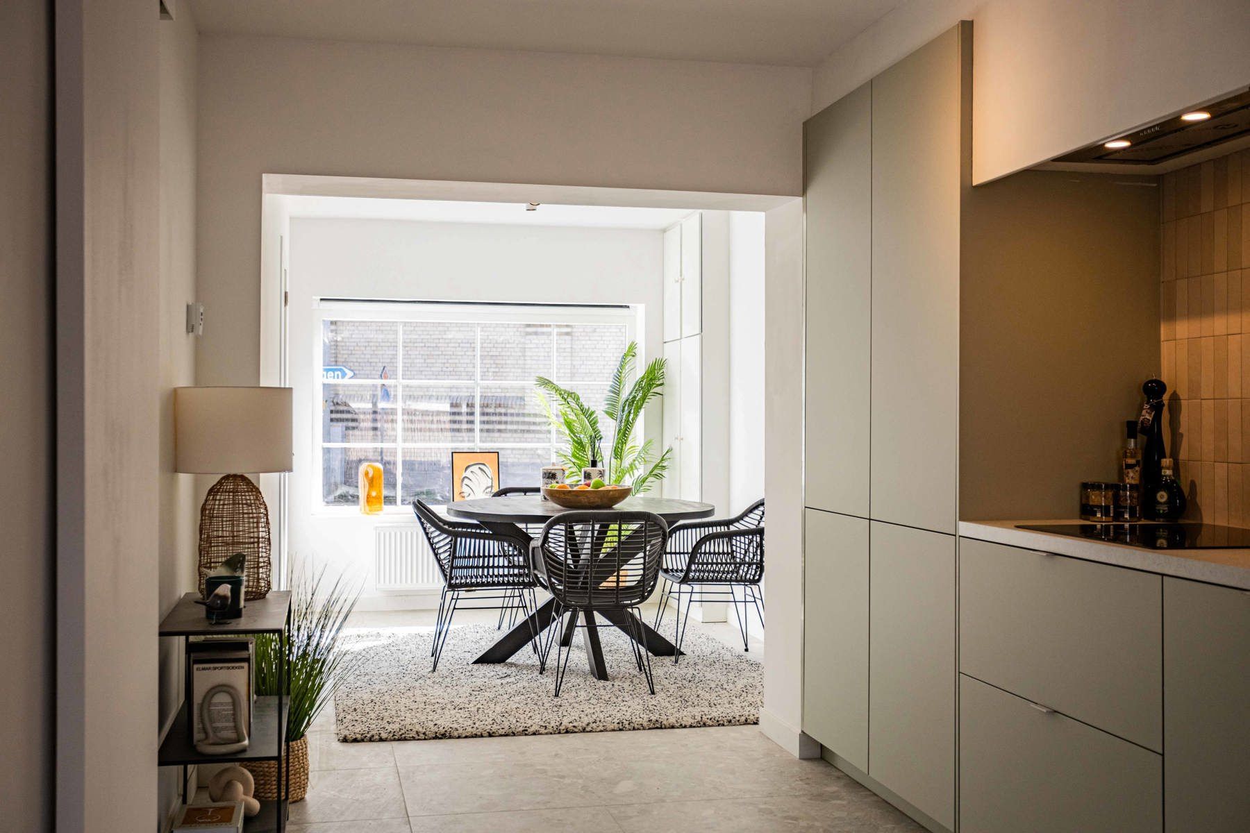 Gerenoveerde woning met 3 slaapkamers en 2 badkamers foto 5