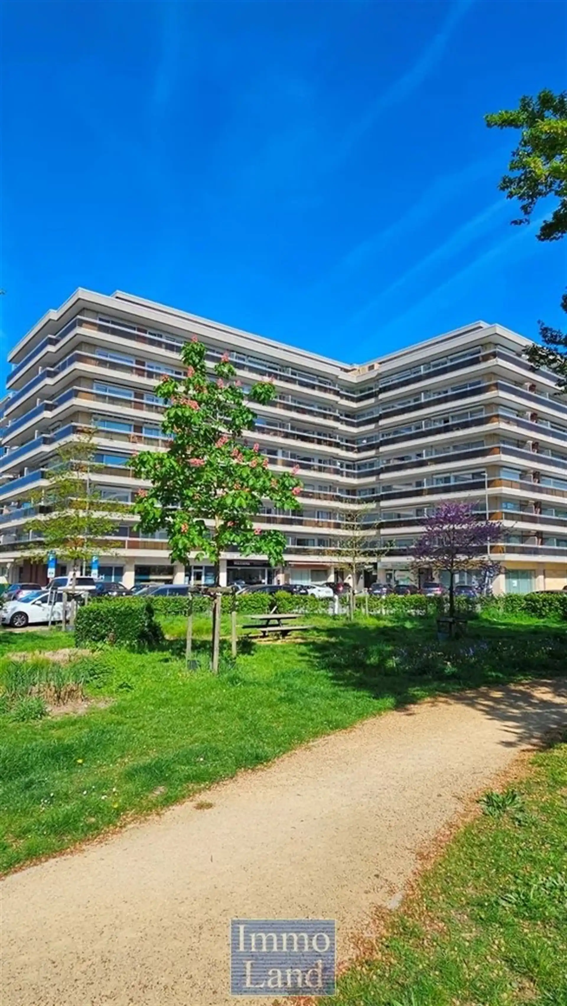 Knap gerenoveerde appartement met 1+1 slaapkamer foto {{pictureIndex}}