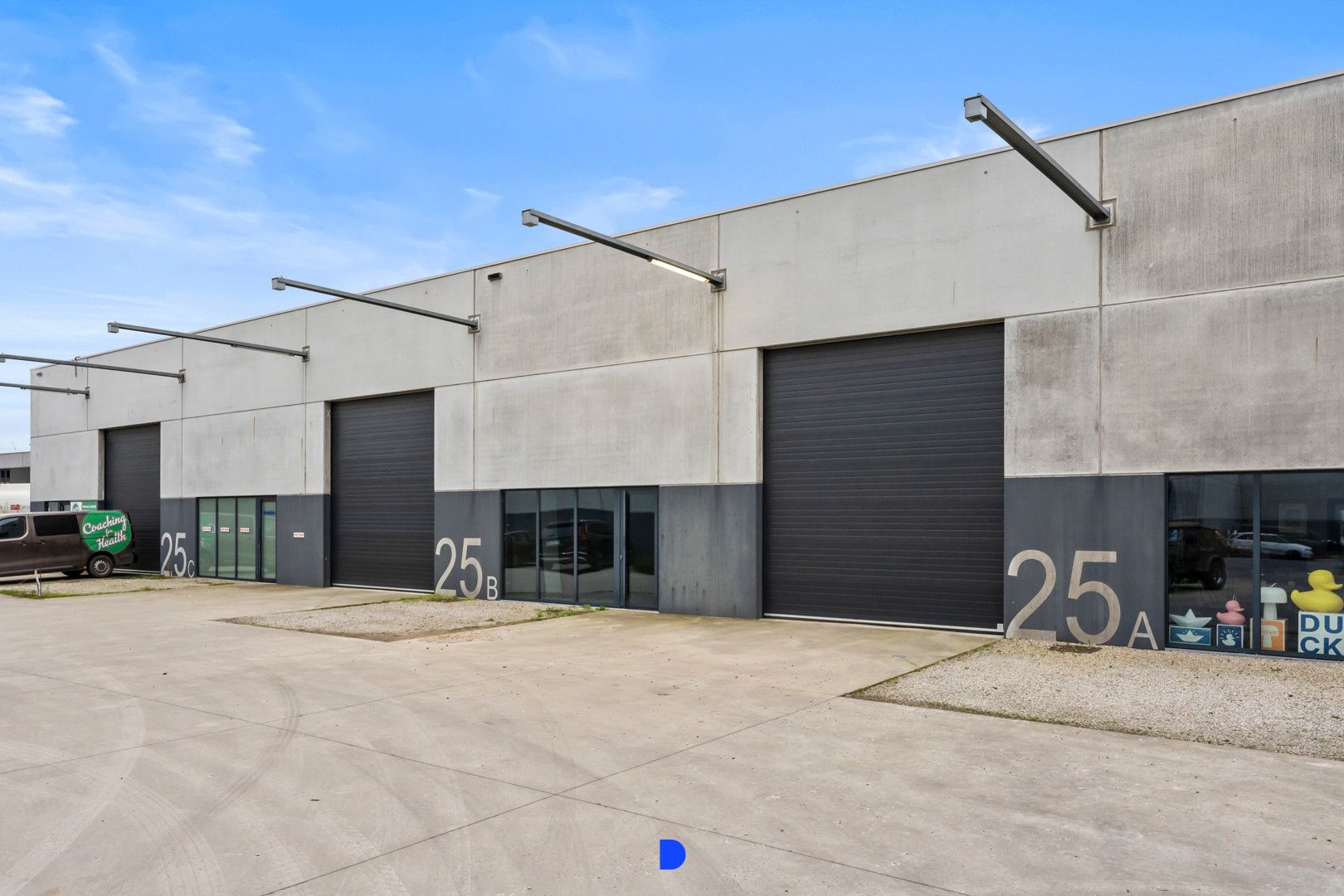 Recente loods van 360m² in Roeselare. foto 2