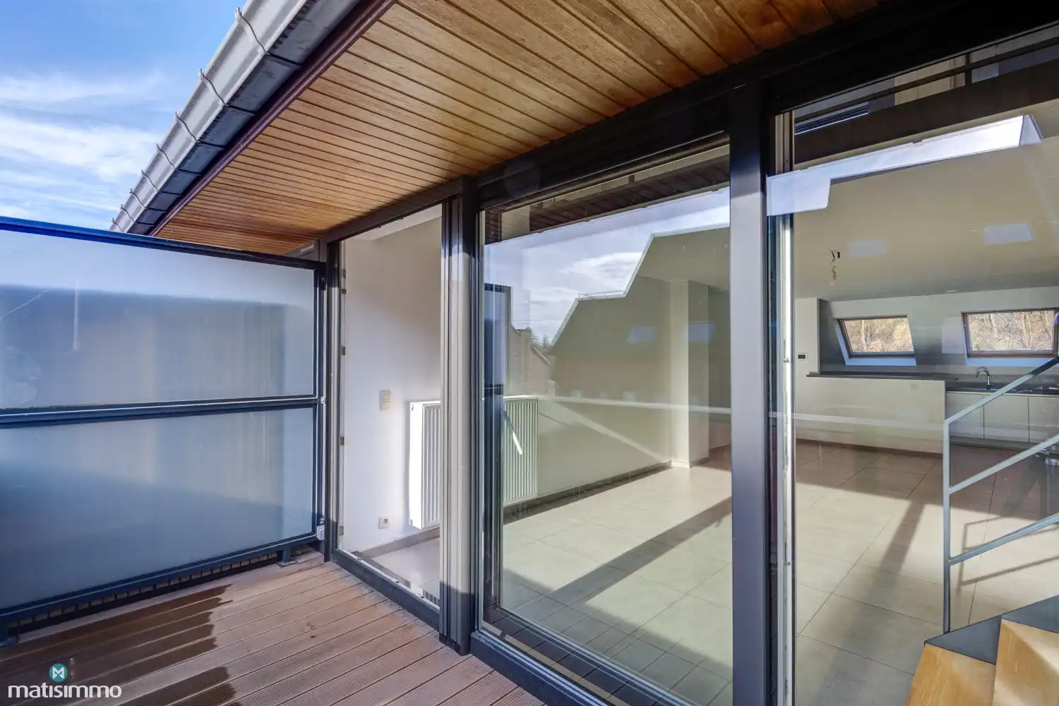 DUPLEXAPPARTEMENT MET 3 SLAAPKAMERS, TERRAS EN ONDERGRONDSE AUTOSTAANPLAATS NABIJ HET CENTRUM VAN BILZEN foto 27