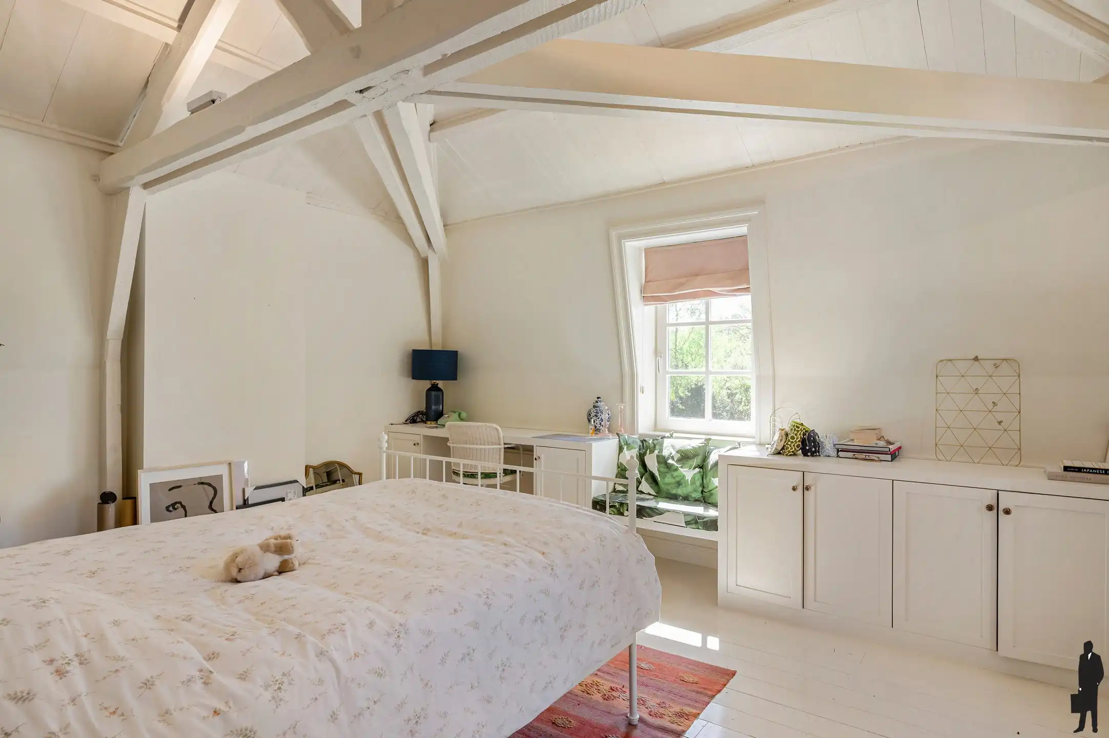 Prachtig instapklaar eclectisch landhuis op ca. 2.932m² te Hoogboom! foto 17