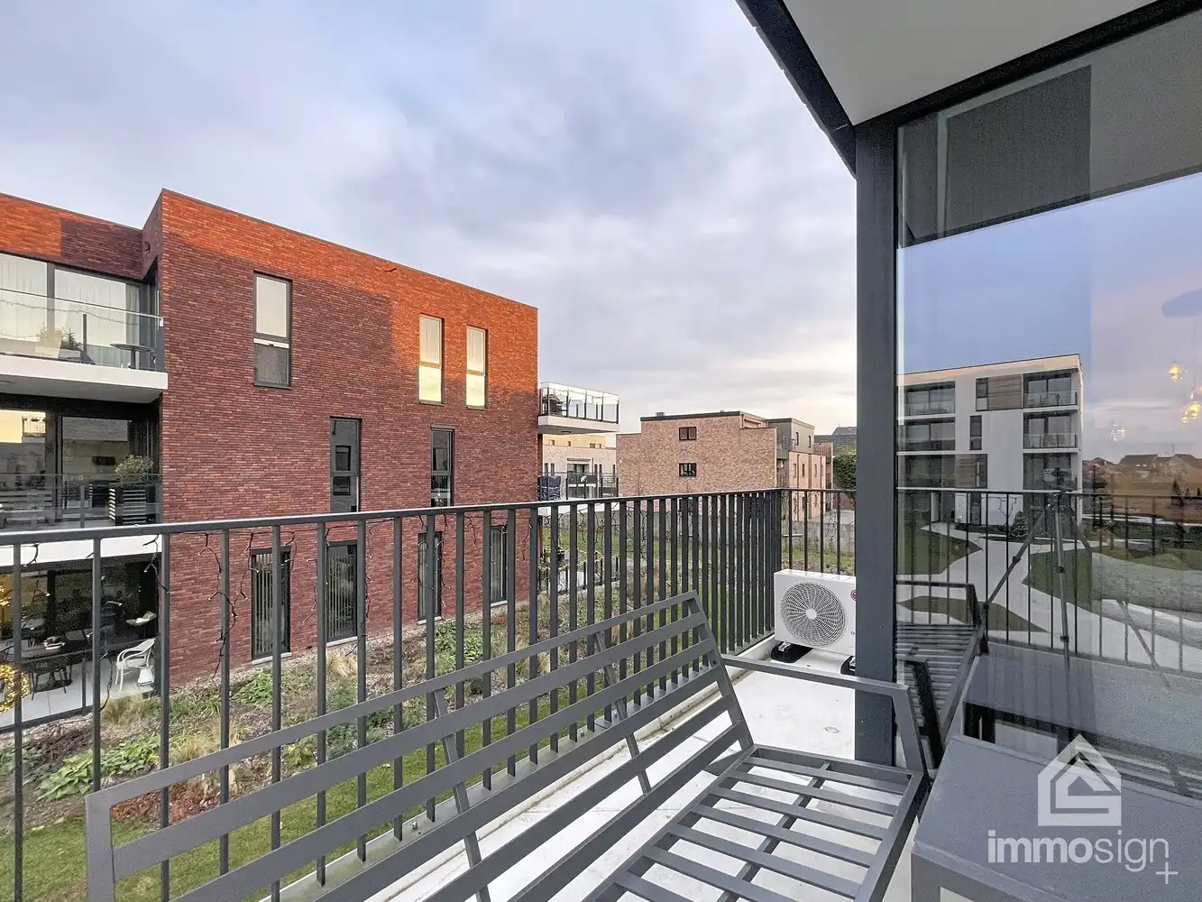 Modern appartement met twee slaapkamers op toplocatie in Bree centrum! foto 22