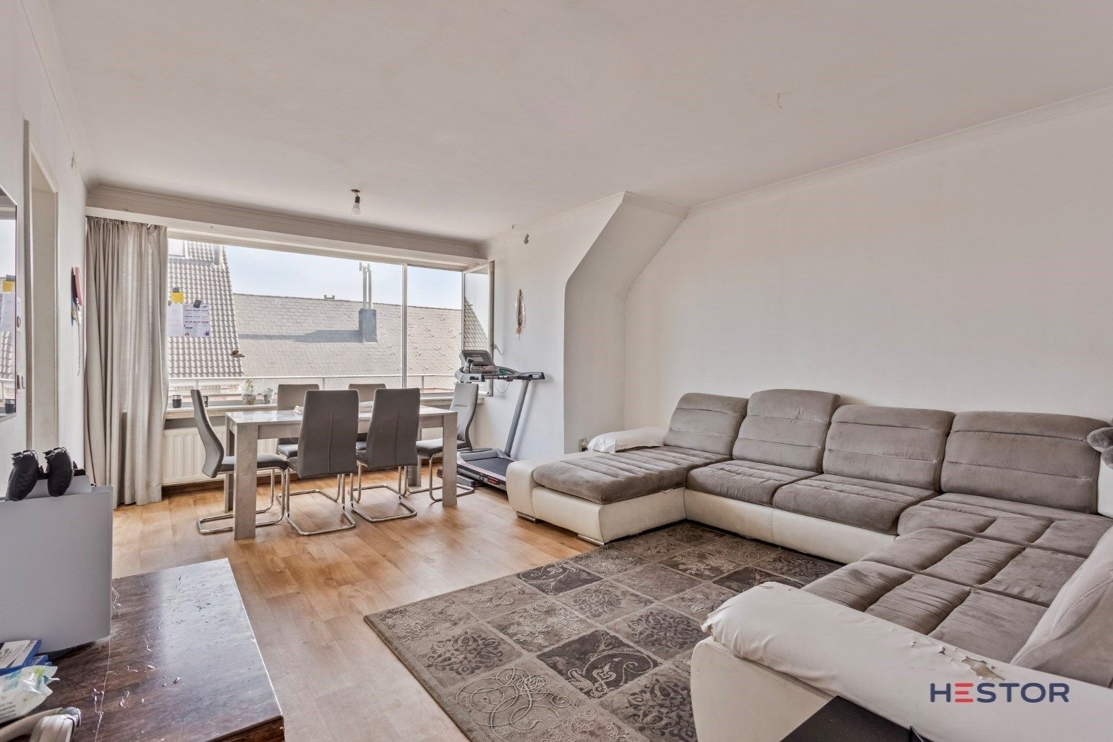 Lichtrijk twee slaapkamerappartement in het hartje van Temse foto 2