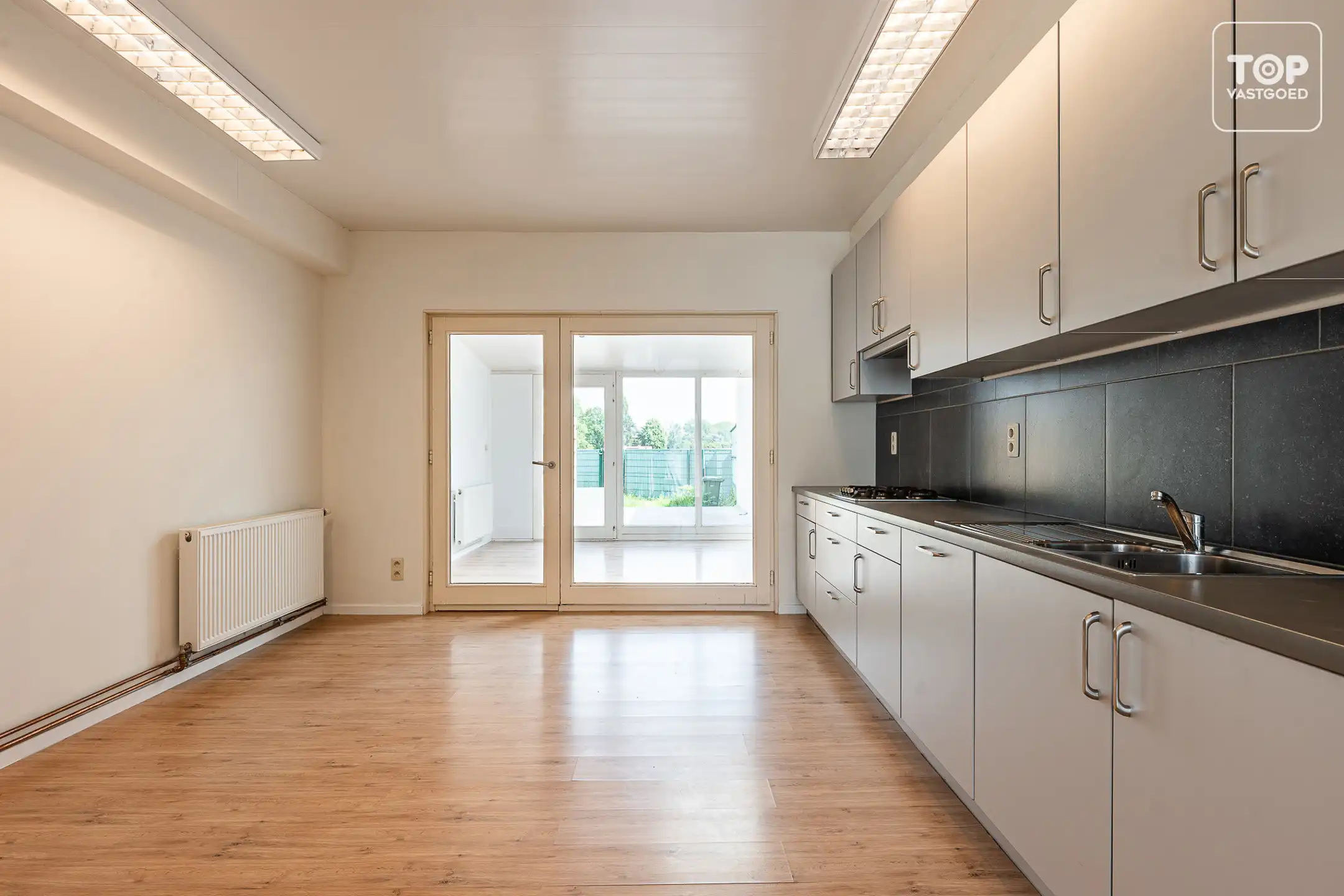 Instapklare woning met 3 slaapkamers en open zicht op de velden foto 4