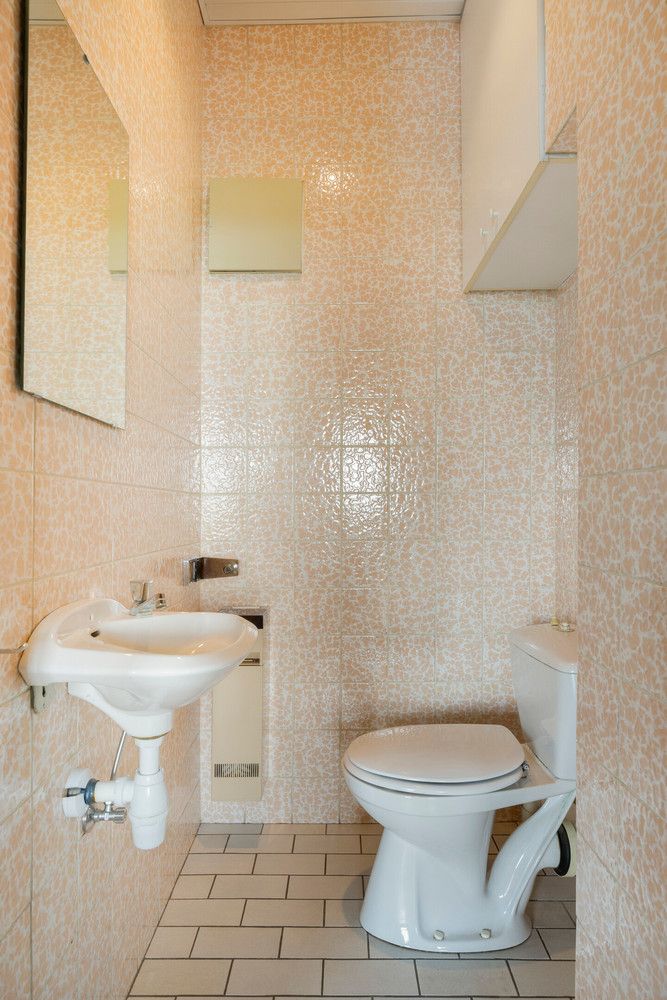 Te renoveren APP. op de 5de verdieping met 2 slks en P! foto 22