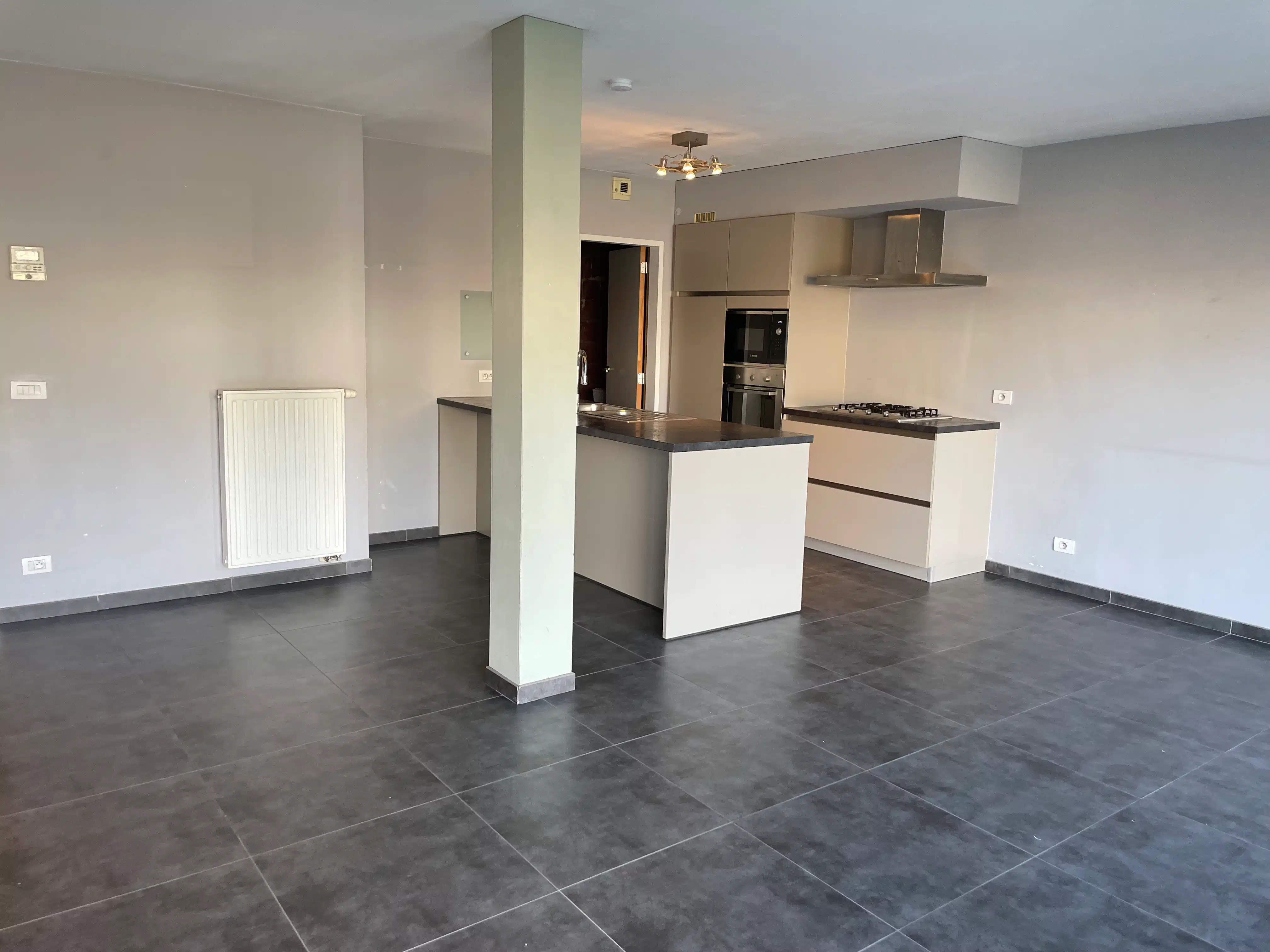 Moderne 3-slpk EENGEZINSWONING + tuin foto 9