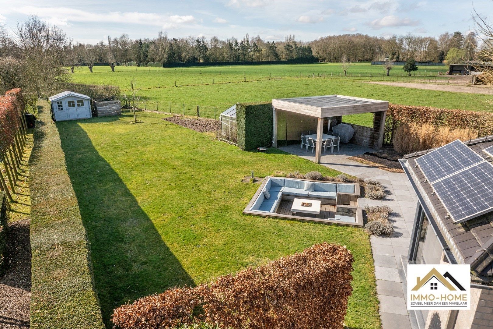 Prachtige instapklare villa met landelijk uitzicht  foto {{pictureIndex}}
