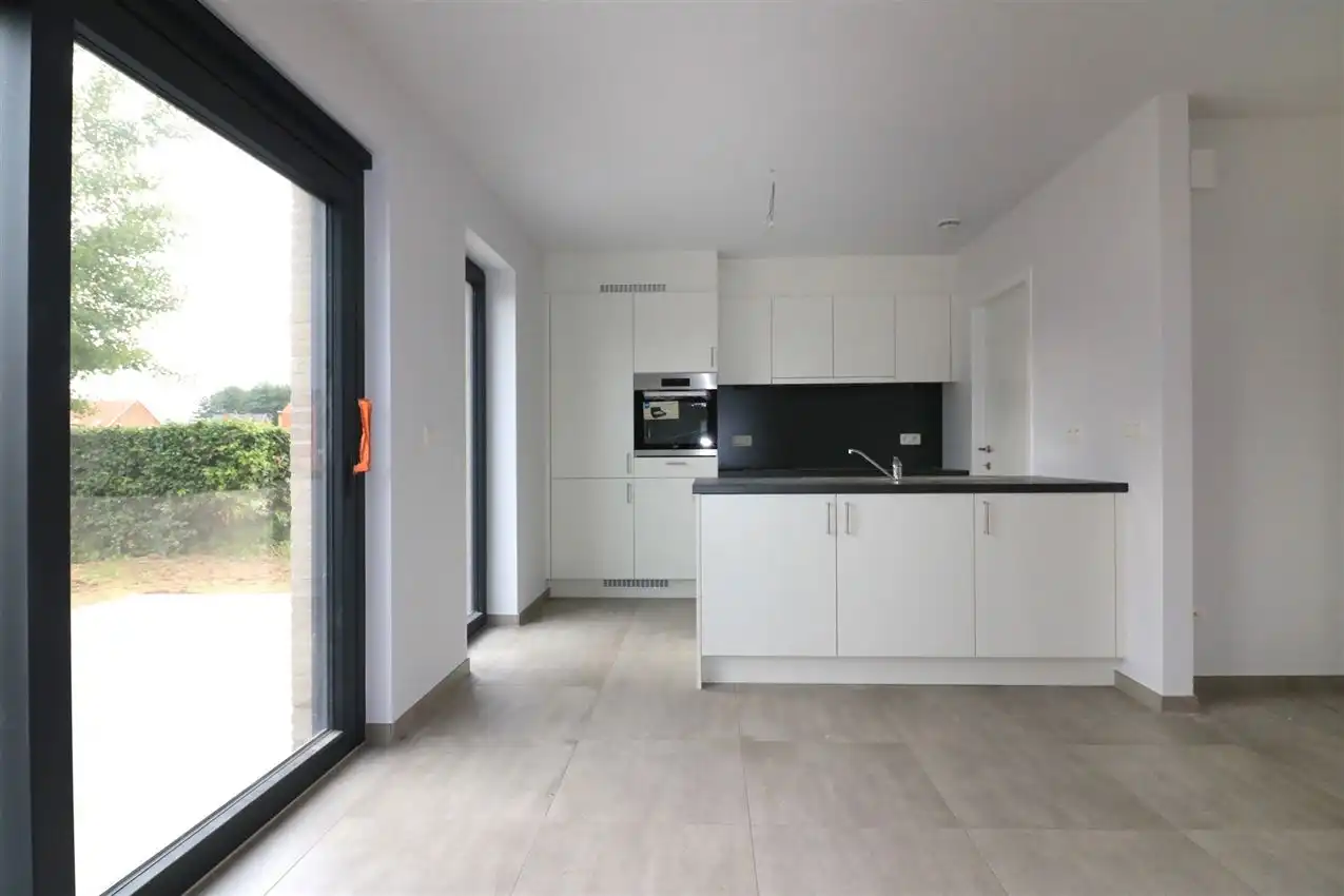 Niewbouwwoning met 3 slpk, tuin, gunstige ligging foto 7