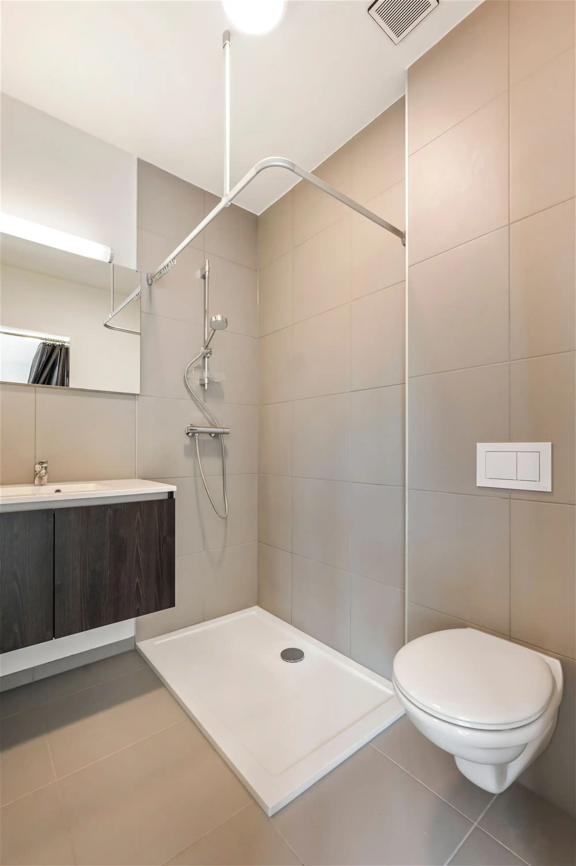 Ruime studentenkamer met terras! foto 8