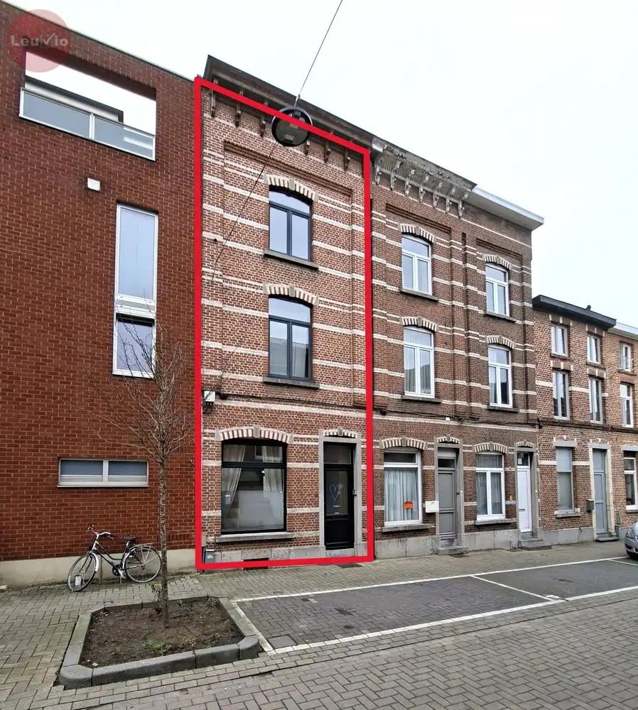 Ruime woning op uitstekende locatie foto 44