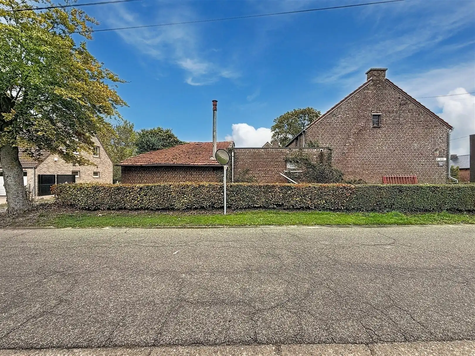 Te renoveren woning met bijgebouwen, tuin, 7a 91ca foto 6