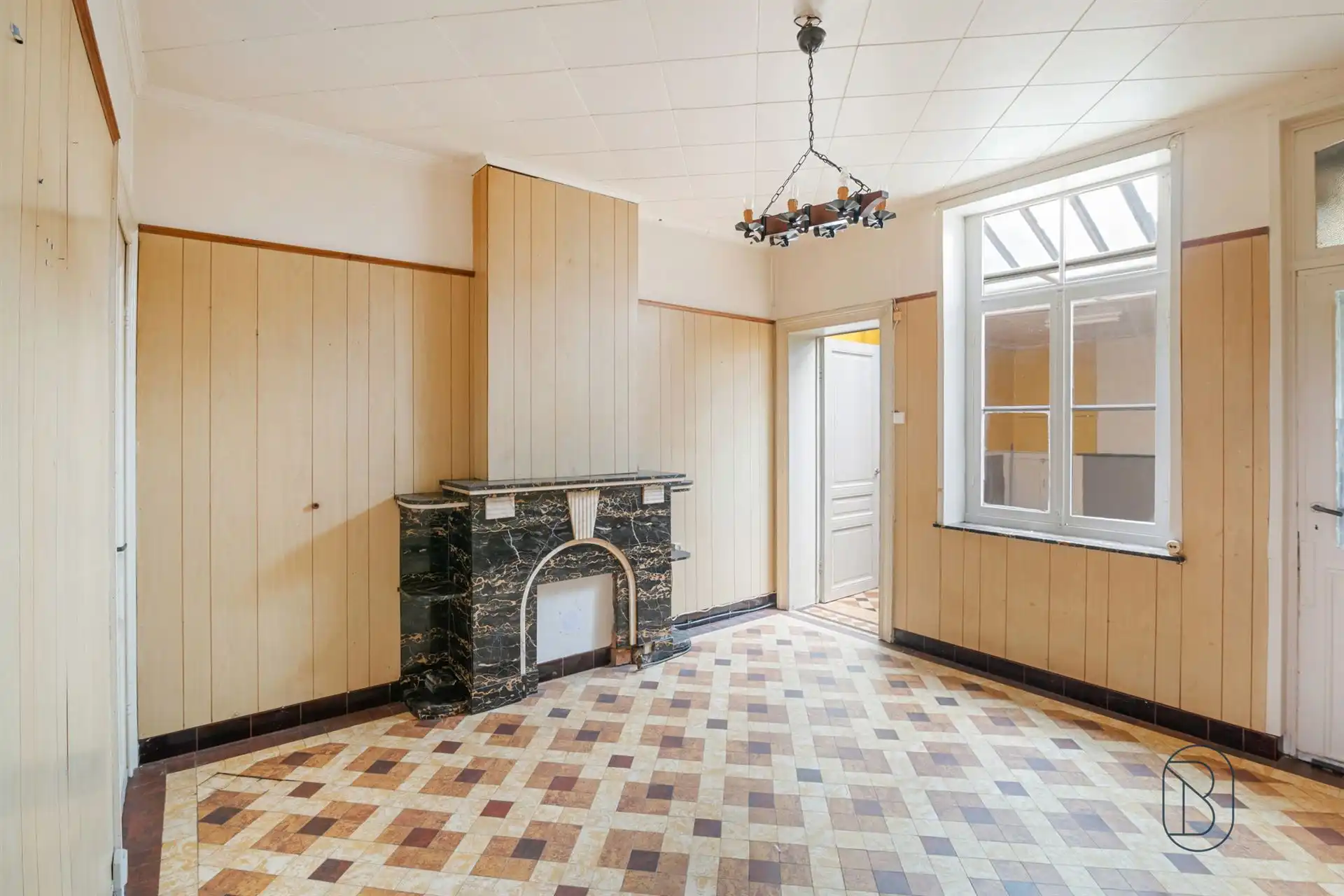Te renoveren woning in centrum Lessines. foto 5