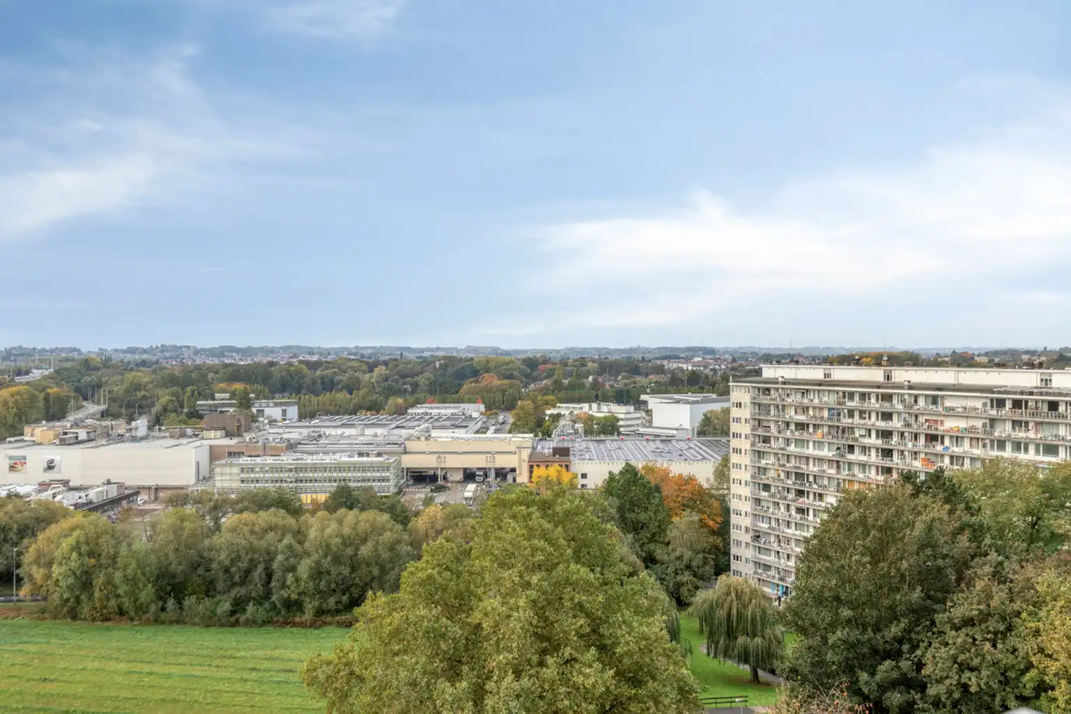 Instapklaar 3-slaapkamer appartement met subliem uitzicht foto 19