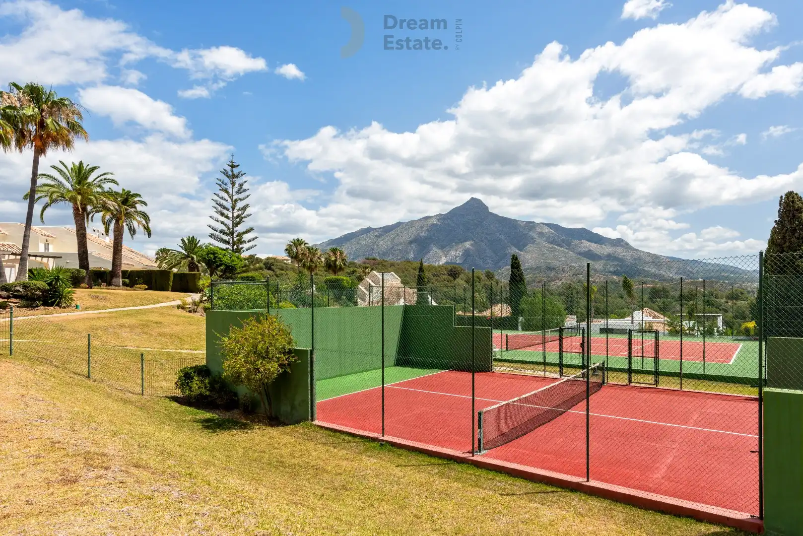 Ruime woning op uitstekende ligging foto 30