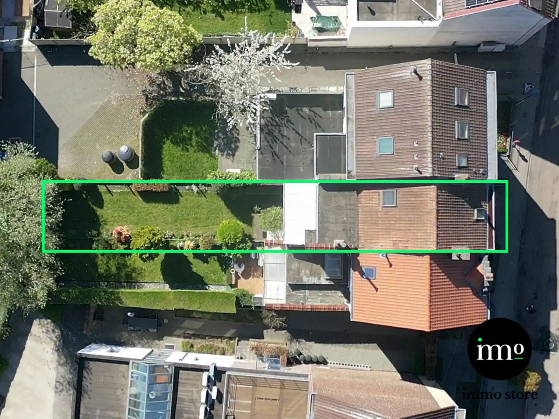 Karaktervolle bel-etagewoning met tuin en garage foto 2