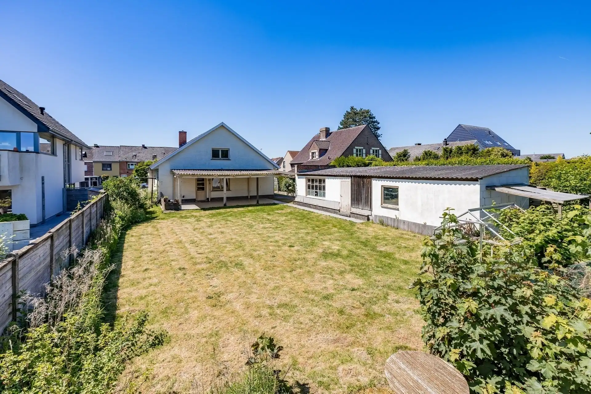 Interessante te renoveren bungalow in Massemen met groenzichten  foto 26