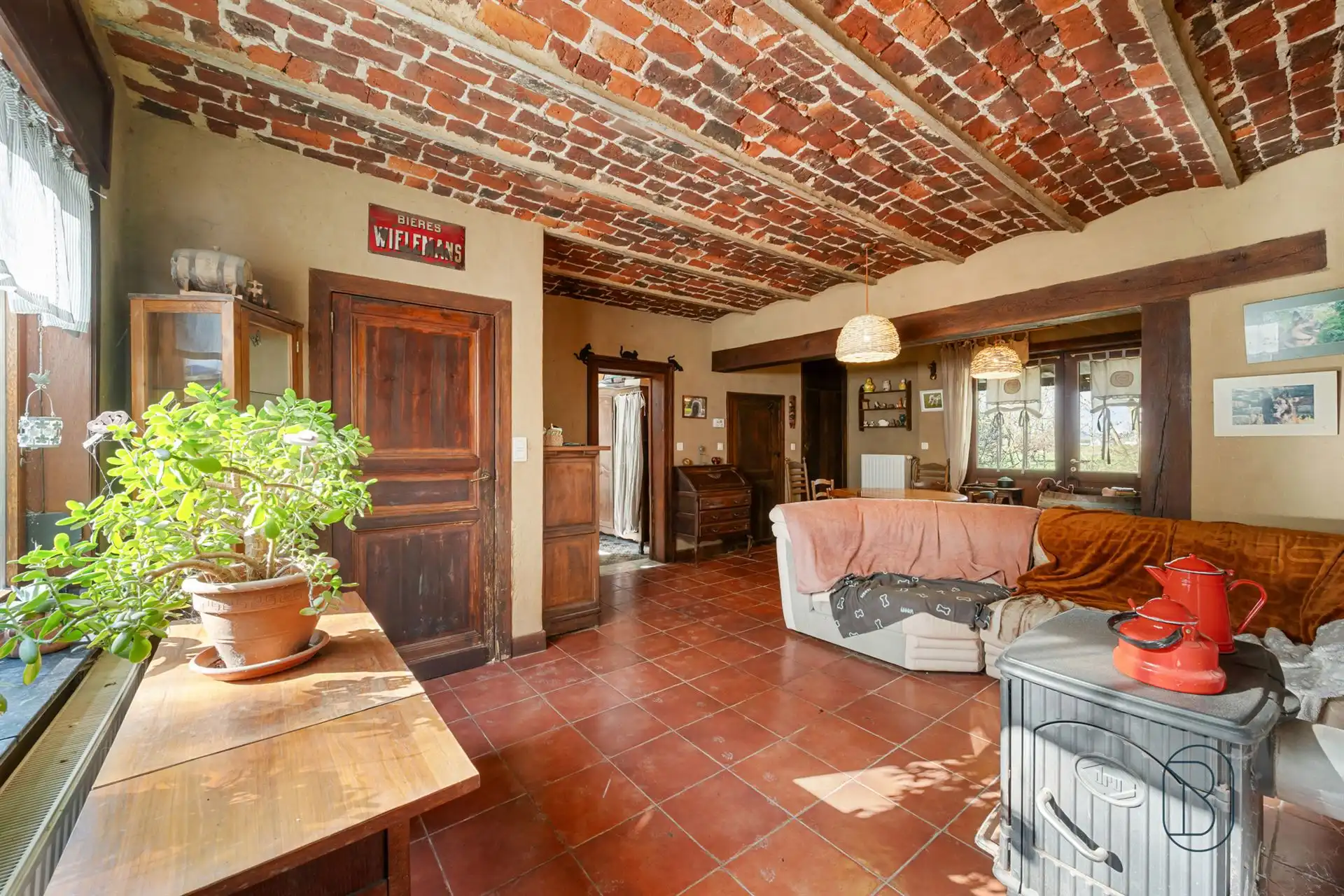 Hoeve met handelsruimte en woning, ideaal gelegen! foto 14