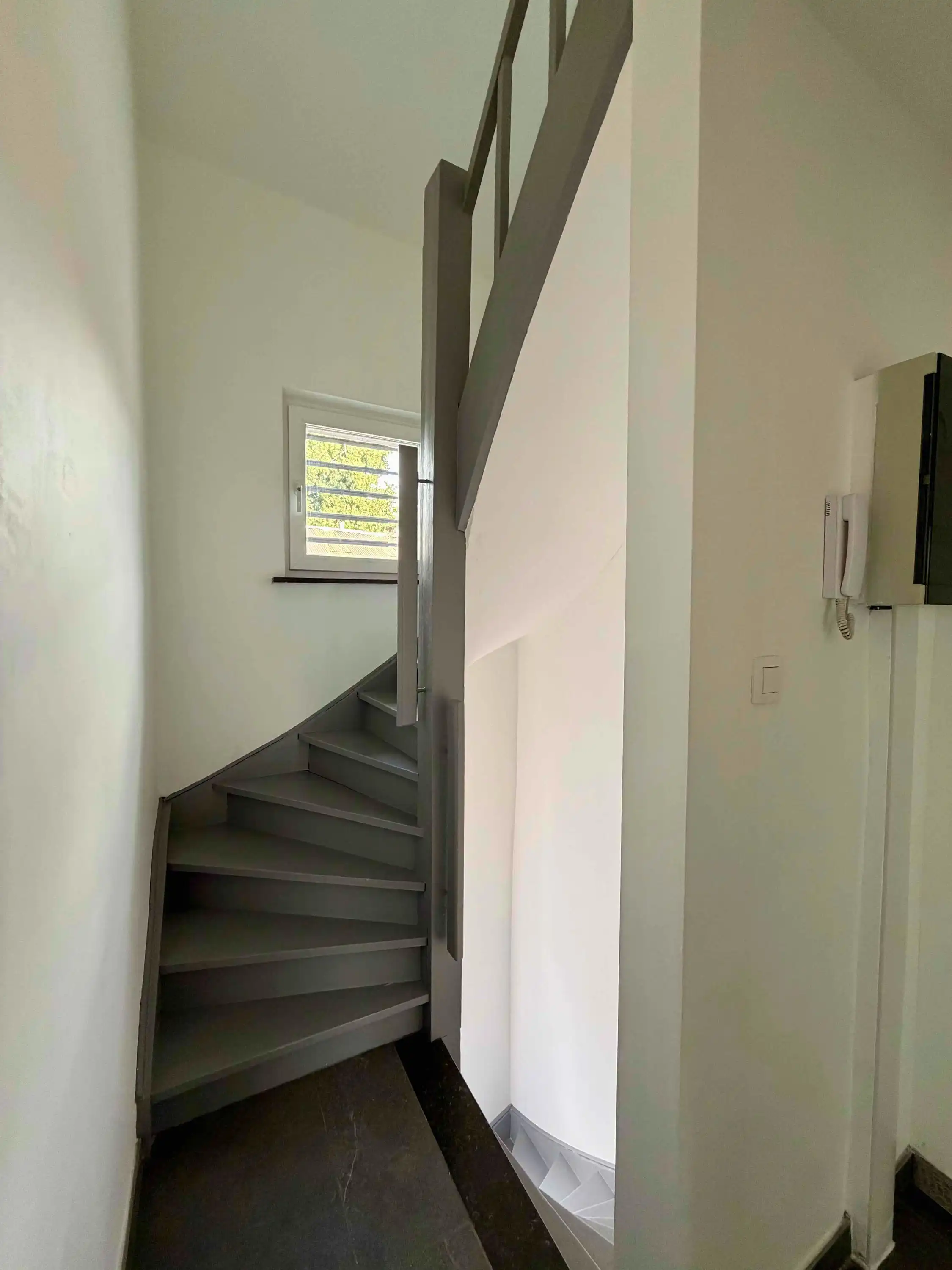 Gerenoveerd handelspand met instapklaar duplexappartement en tuintje foto 3