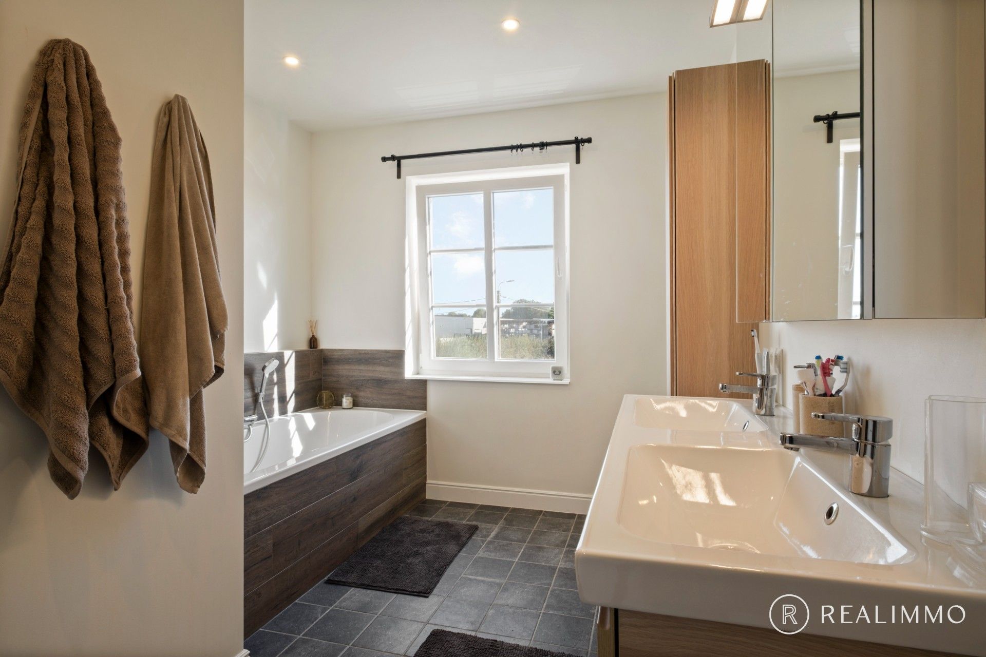 Verrassend ruime nieuwbouwwoning met 4 slaapkamers foto 13