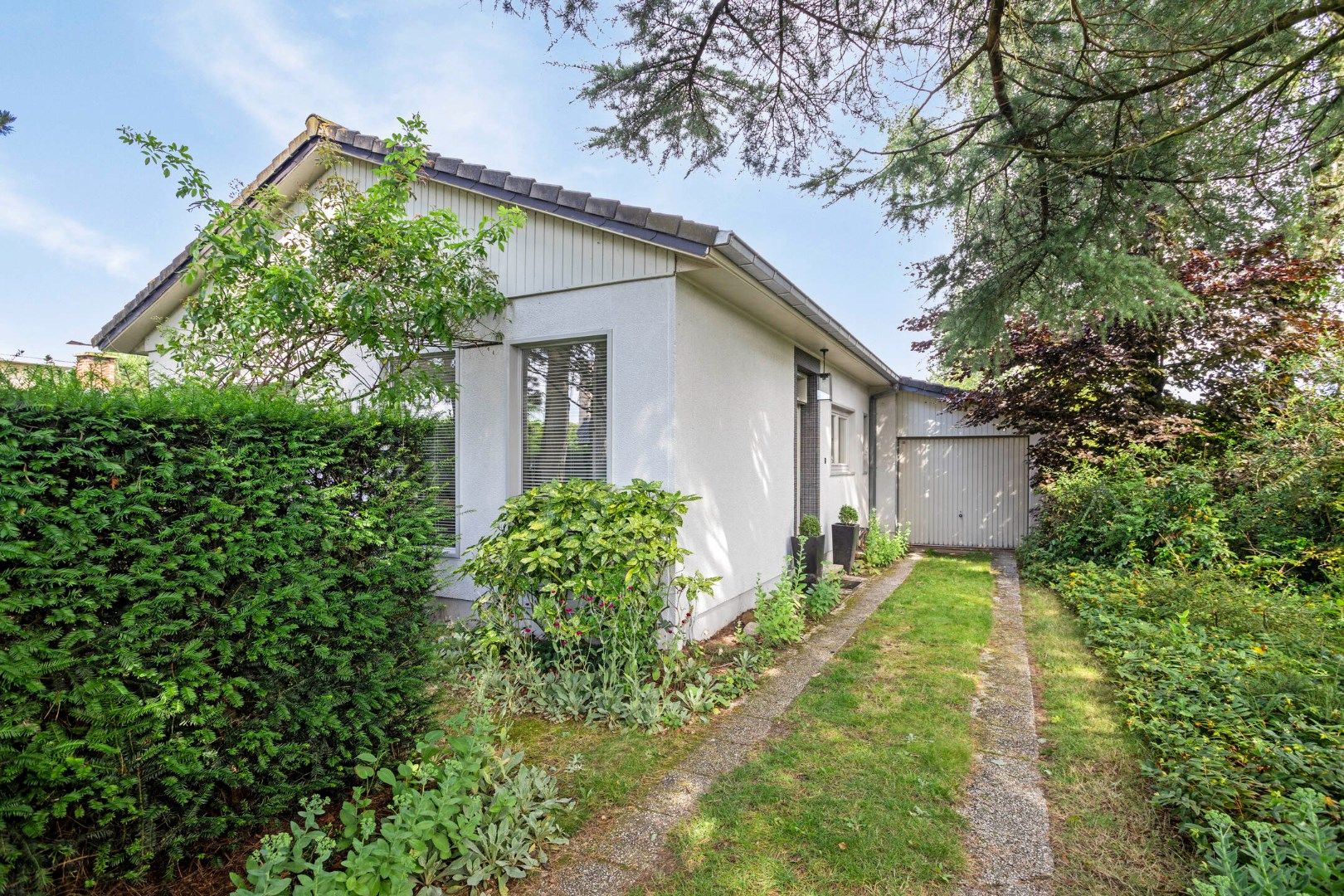 Moderne bungalow in het groen met twee slaapkamers foto 1