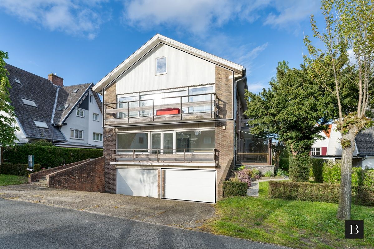 Ruim (123m²) appartement met garagebox en zolder in de Concessie foto {{pictureIndex}}