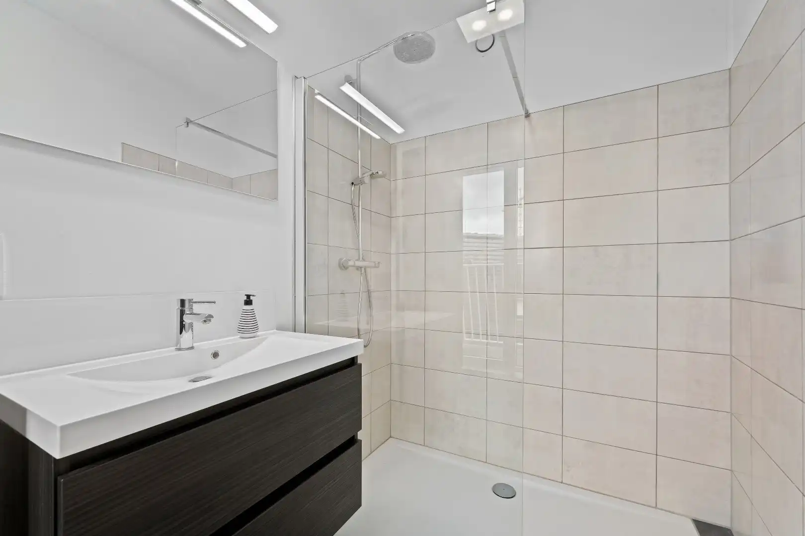 Eénslaapkamer appartement te koop - in het centrum van Lokeren foto 10