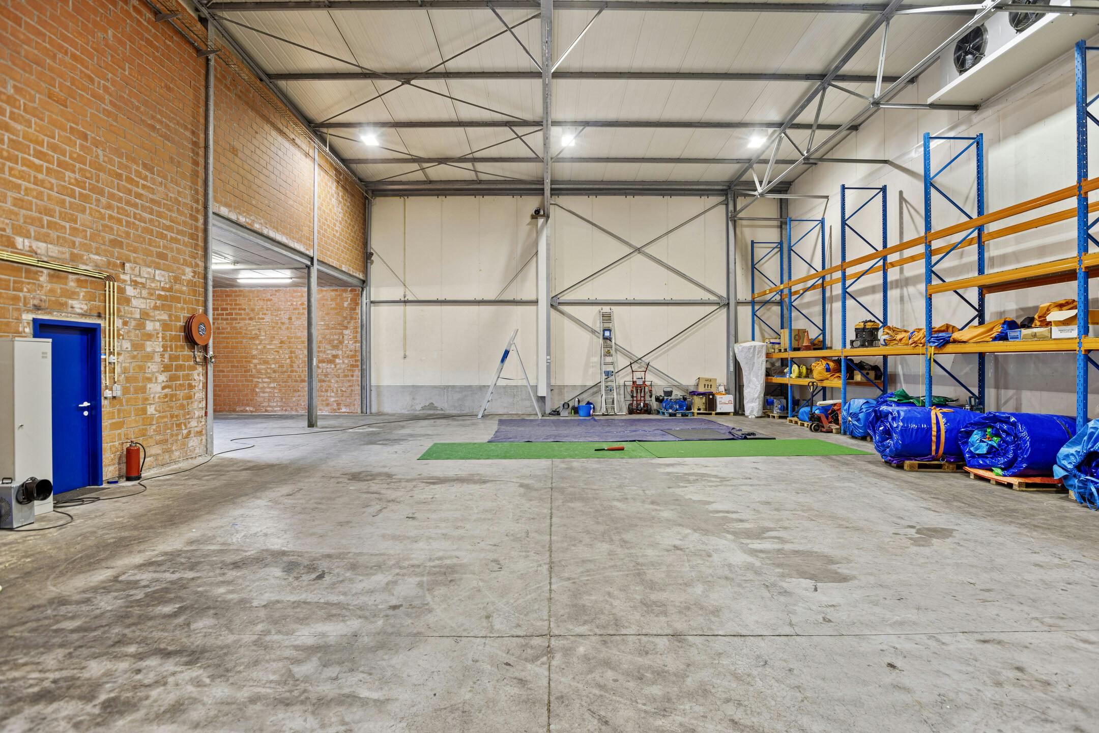 Woning met polyvalent bedrijfsgebouw in Avekapelle/Veurne foto 7