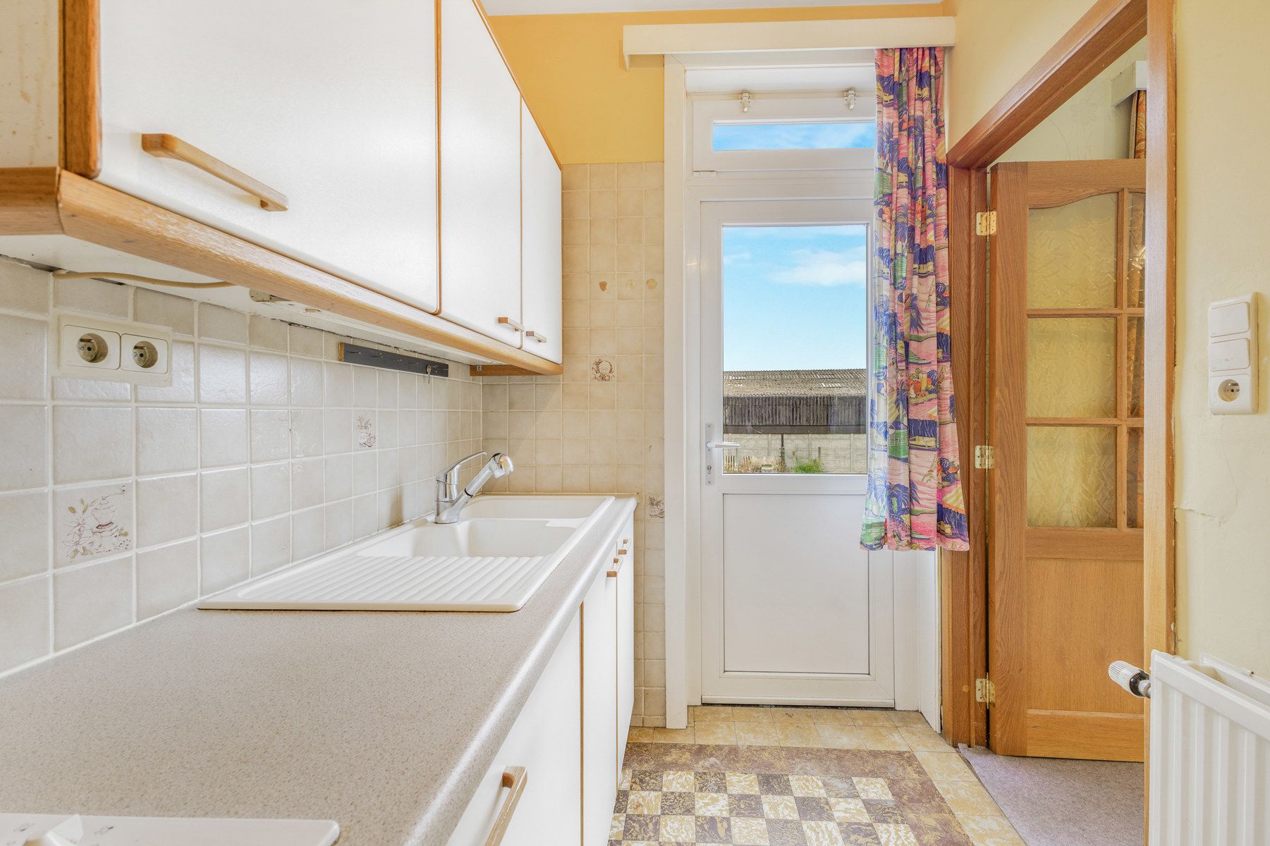Gunstig gelegen woning met 3 slaapkamers en garage foto 10