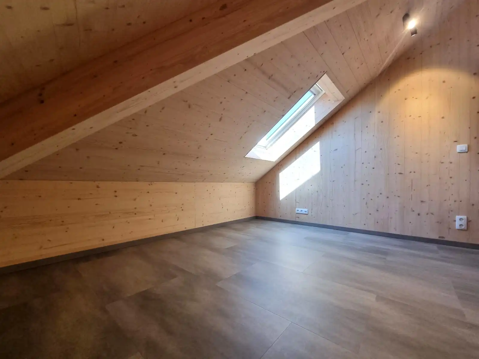 Prachtige recente woning met 4 slaapkamers foto 11