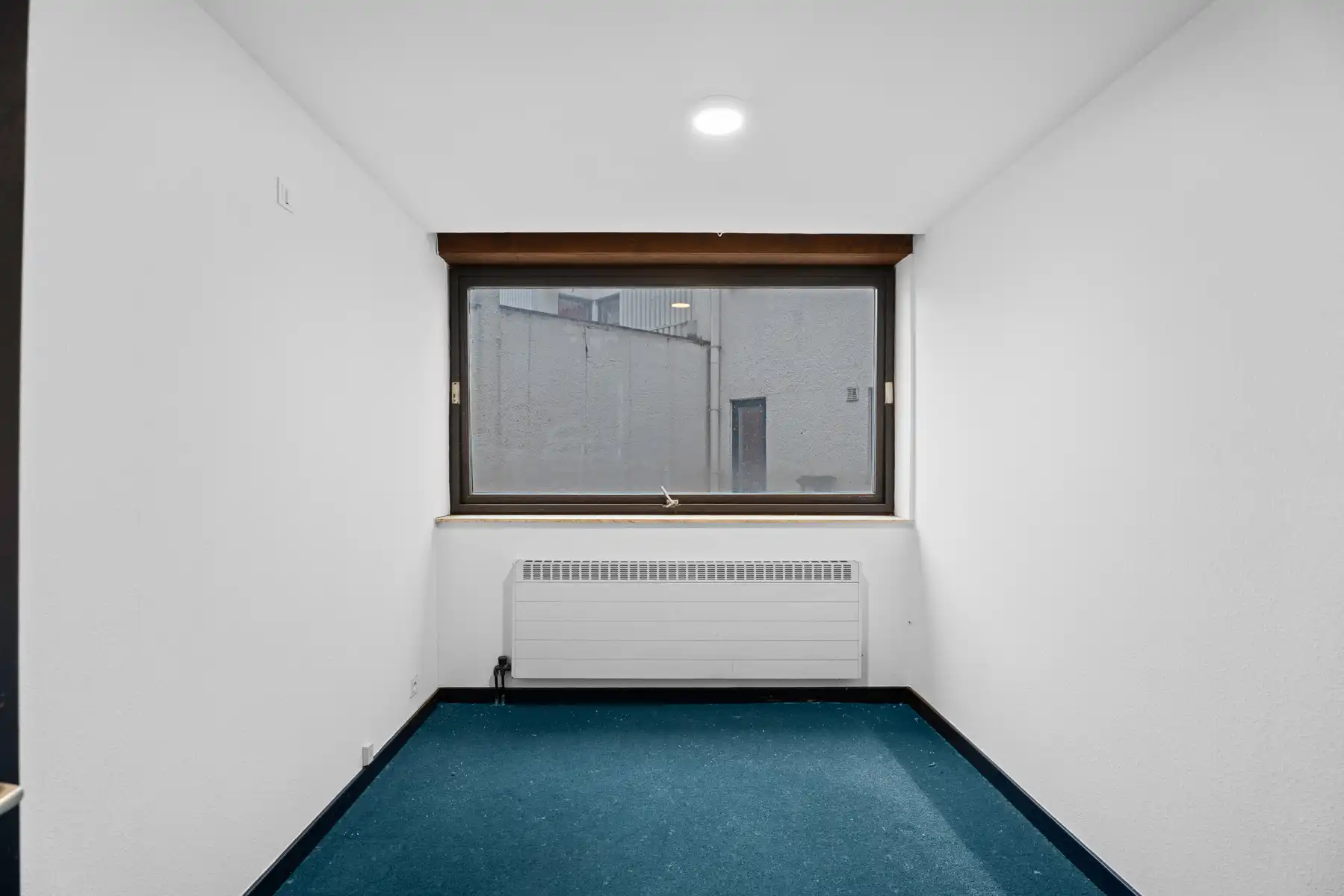 Praktische kantoorruimte op toplocatie in centrum Wetteren! foto 5